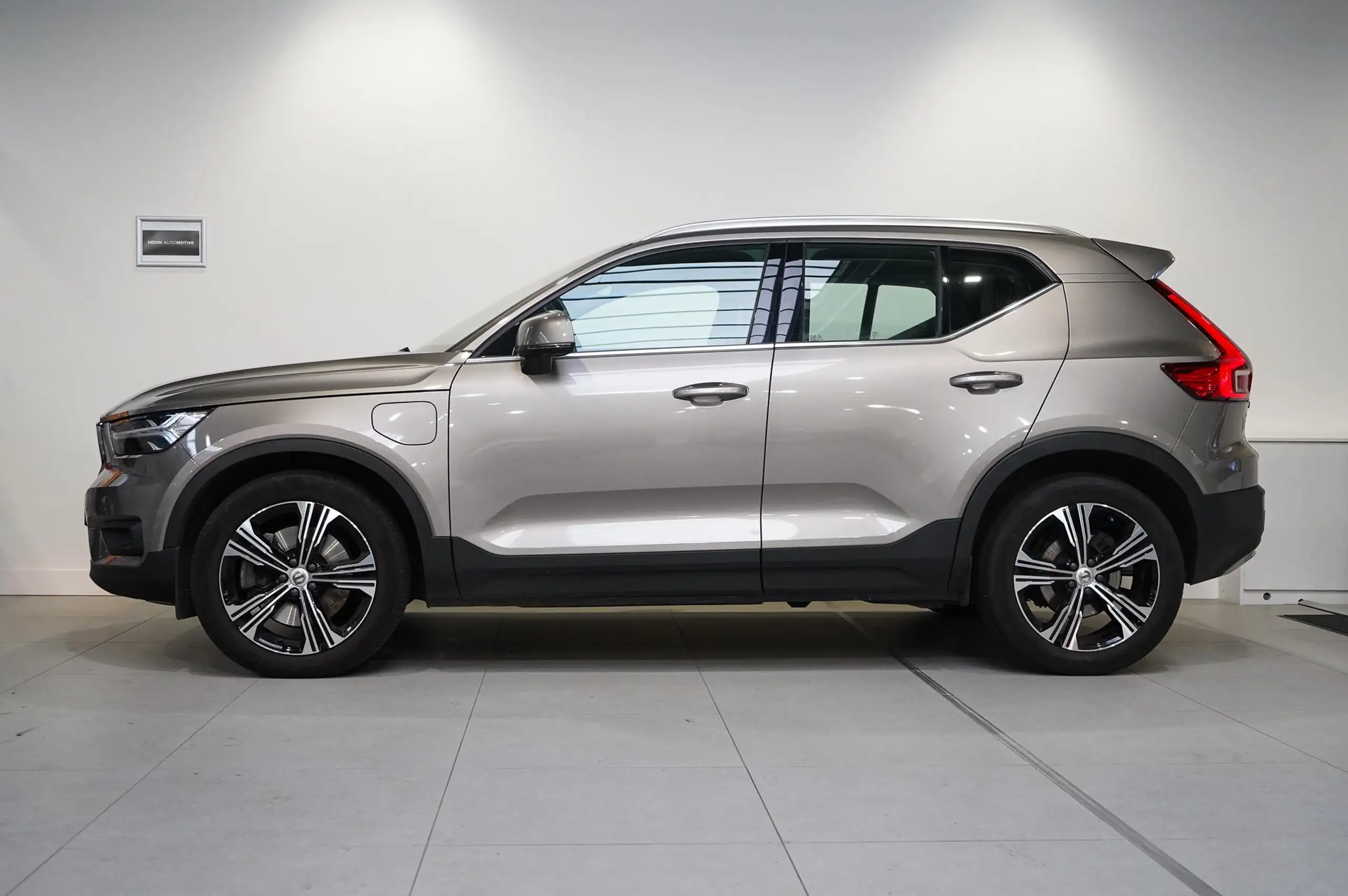 Volvo - XC40