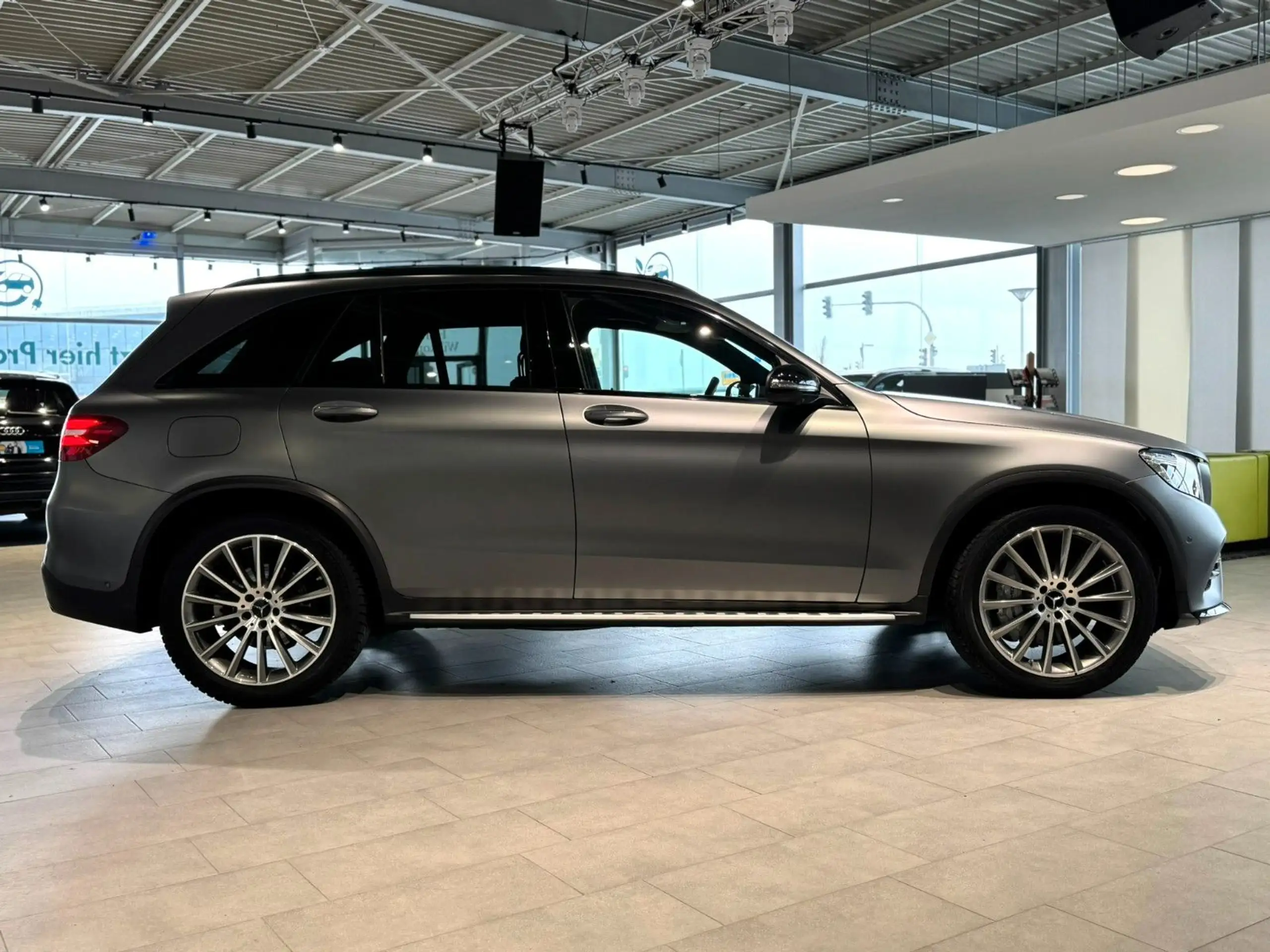 Mercedes-Benz - GLC 43 AMG