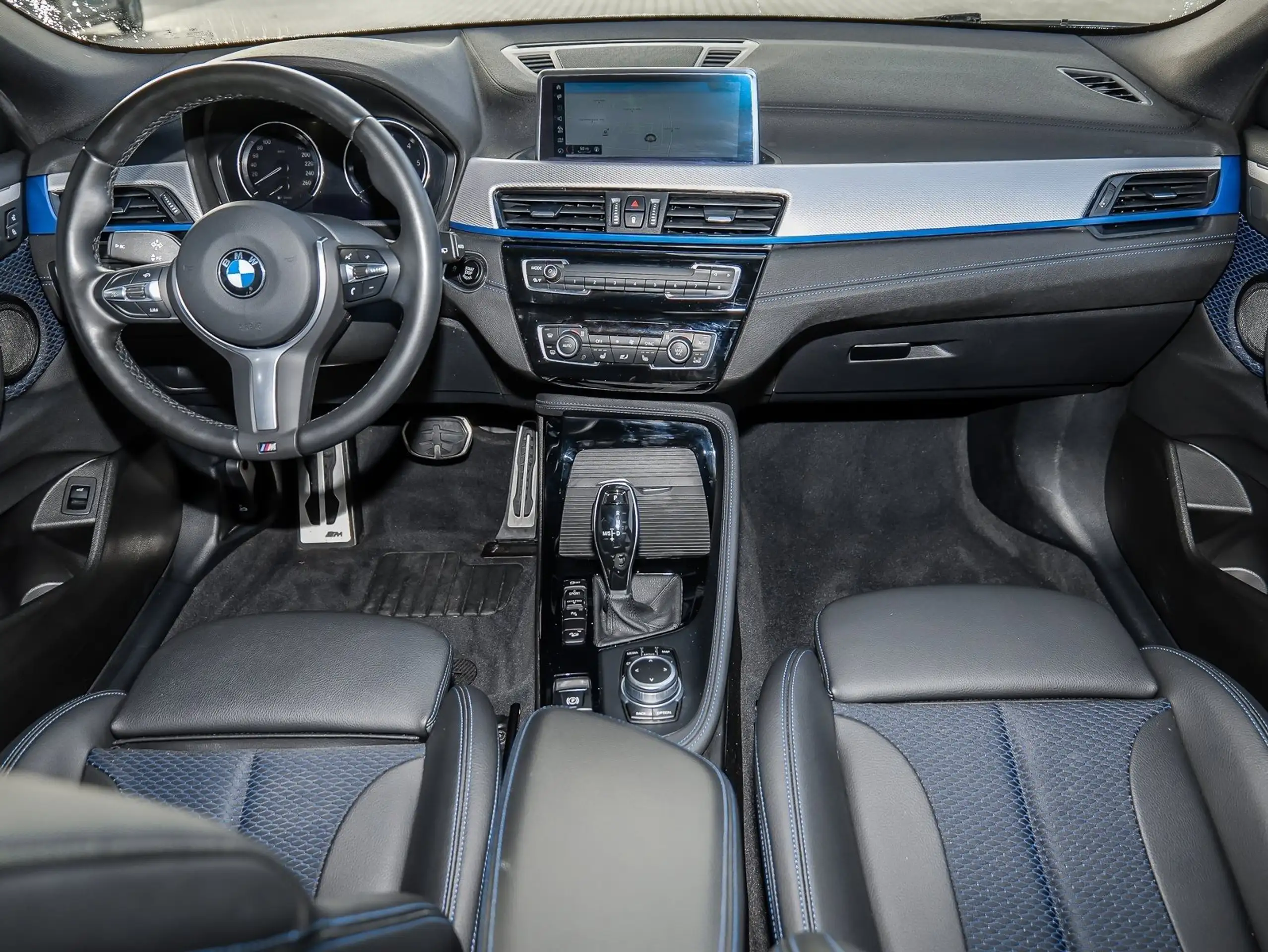 BMW - X2