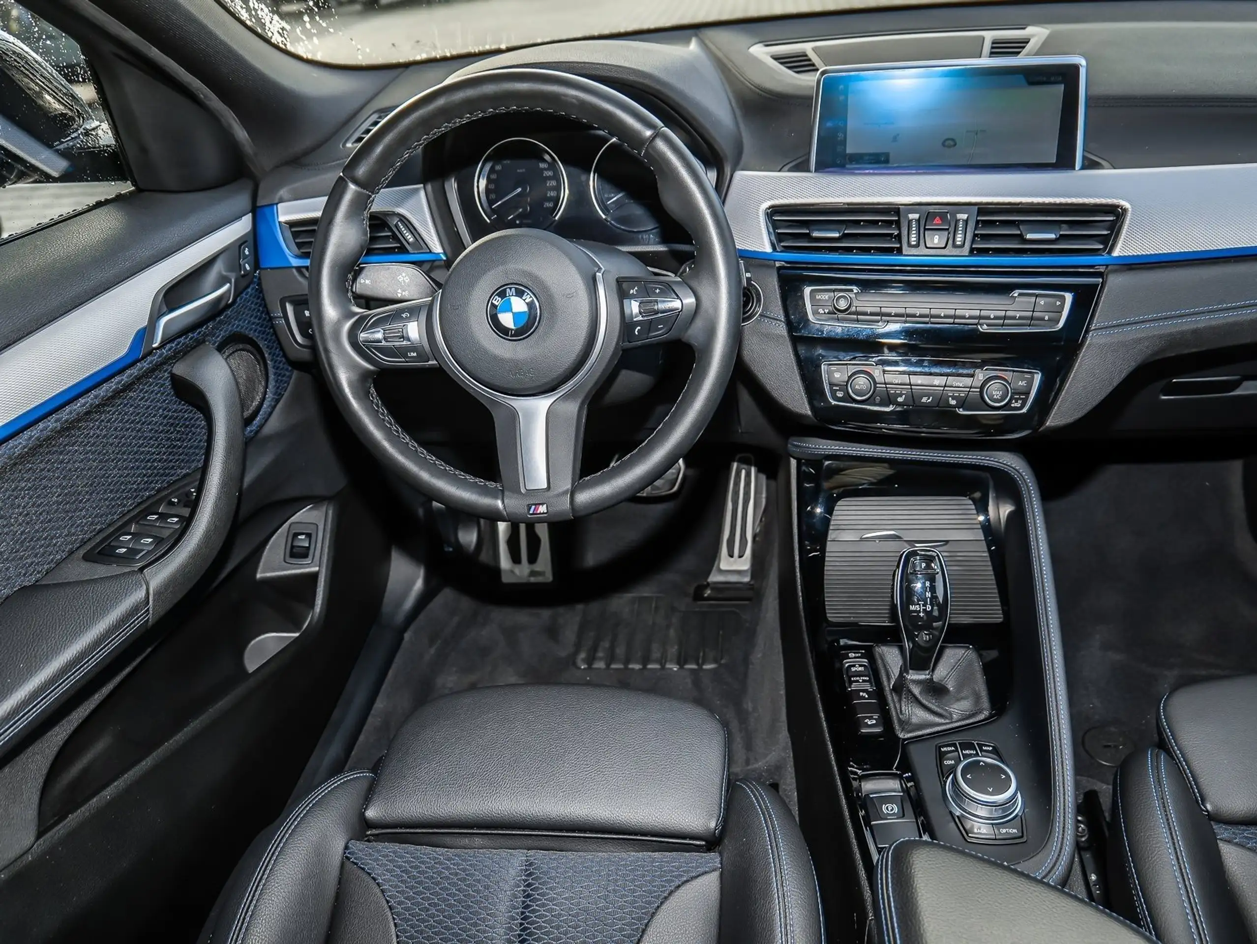 BMW - X2