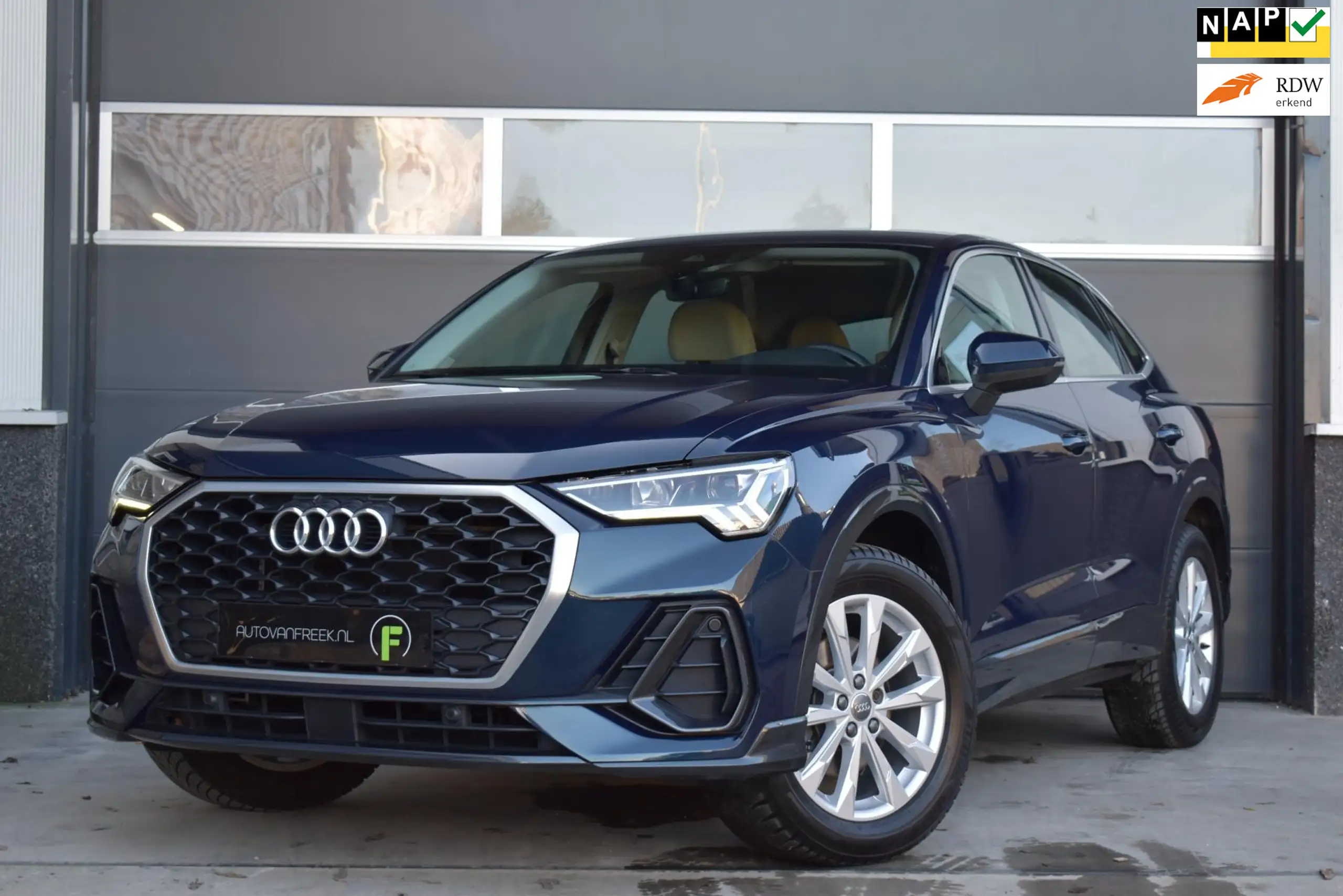 Audi - Q3