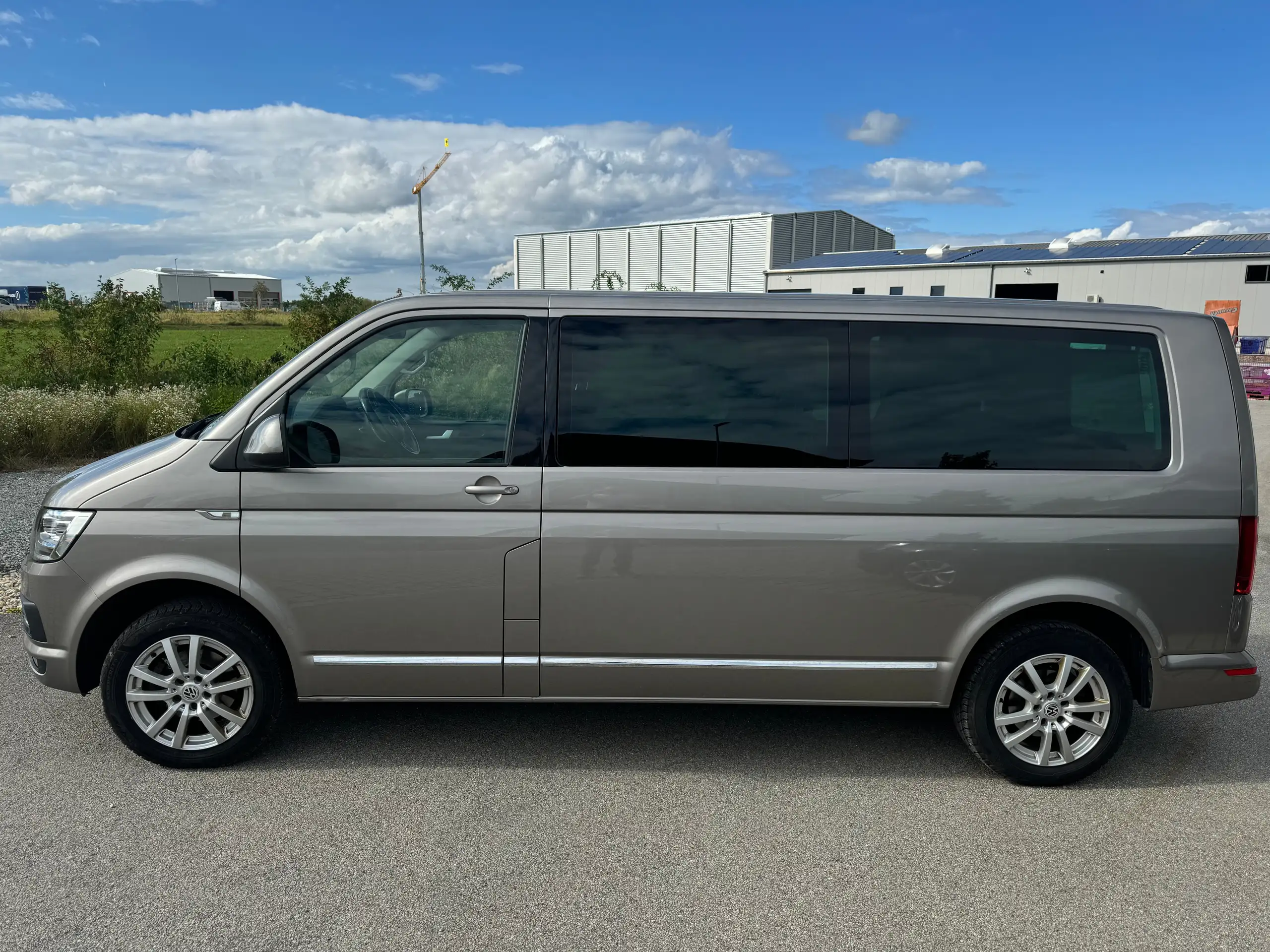 Volkswagen - T6 Caravelle