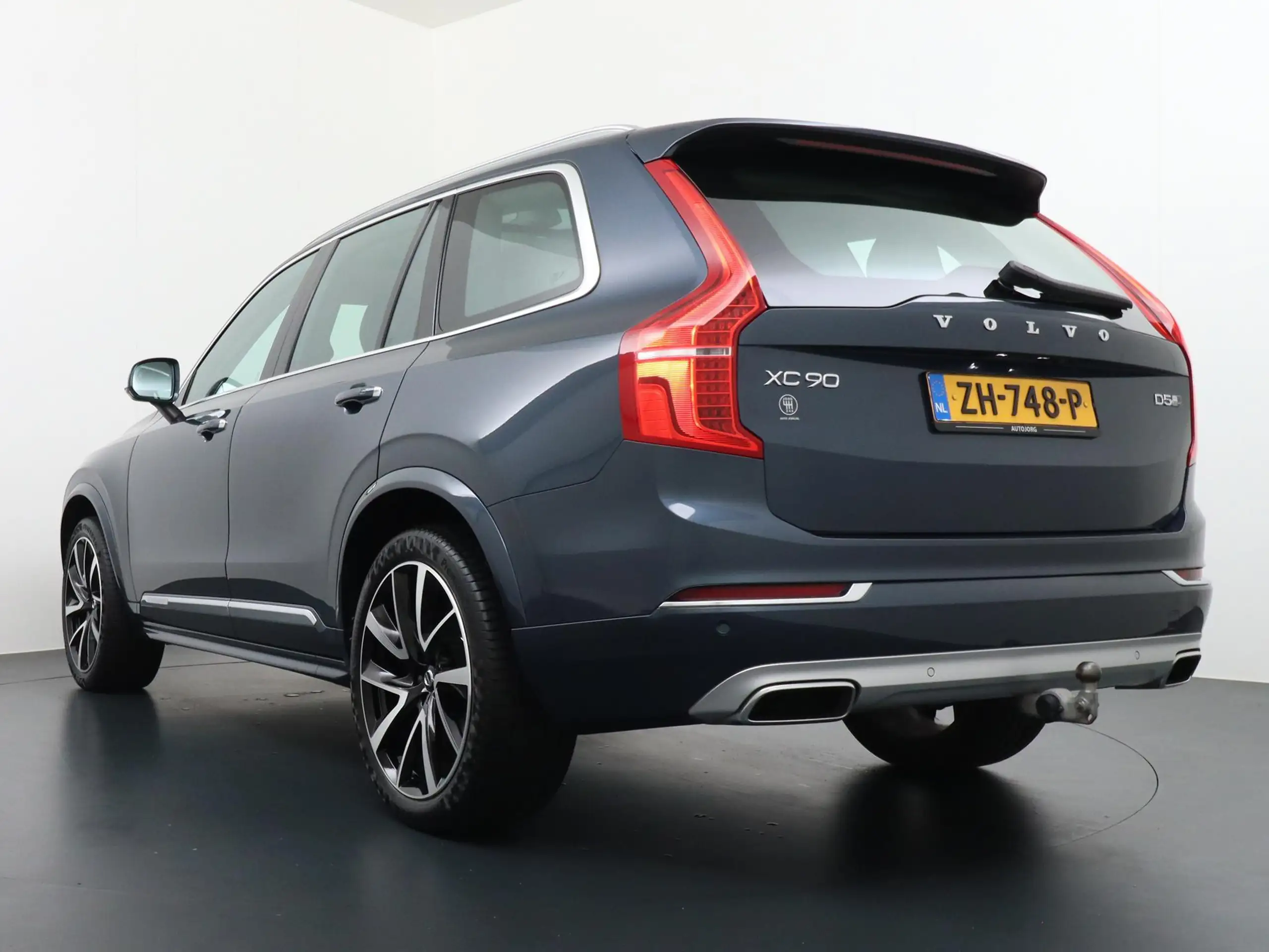 Volvo - XC90