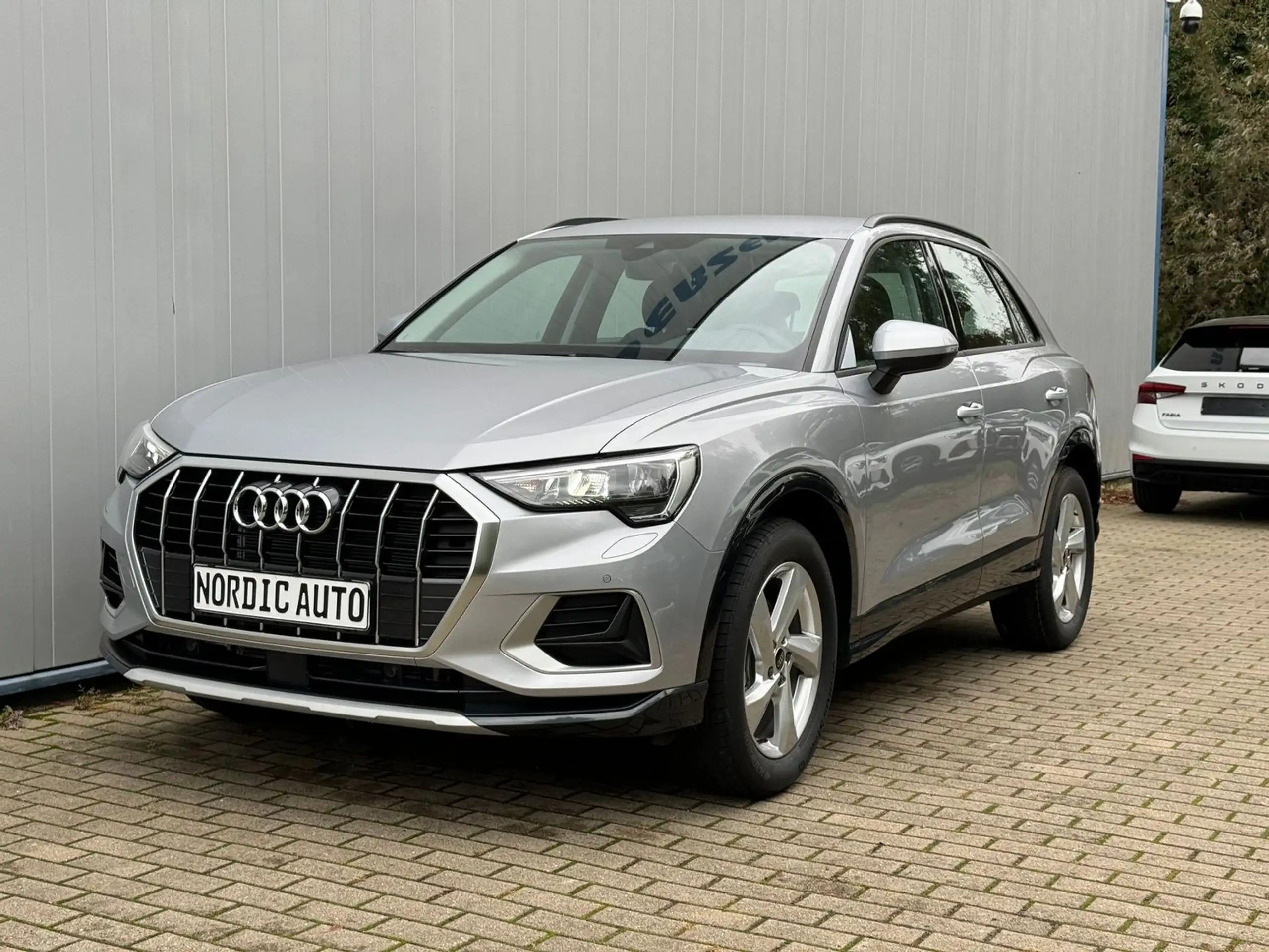 Audi - Q3