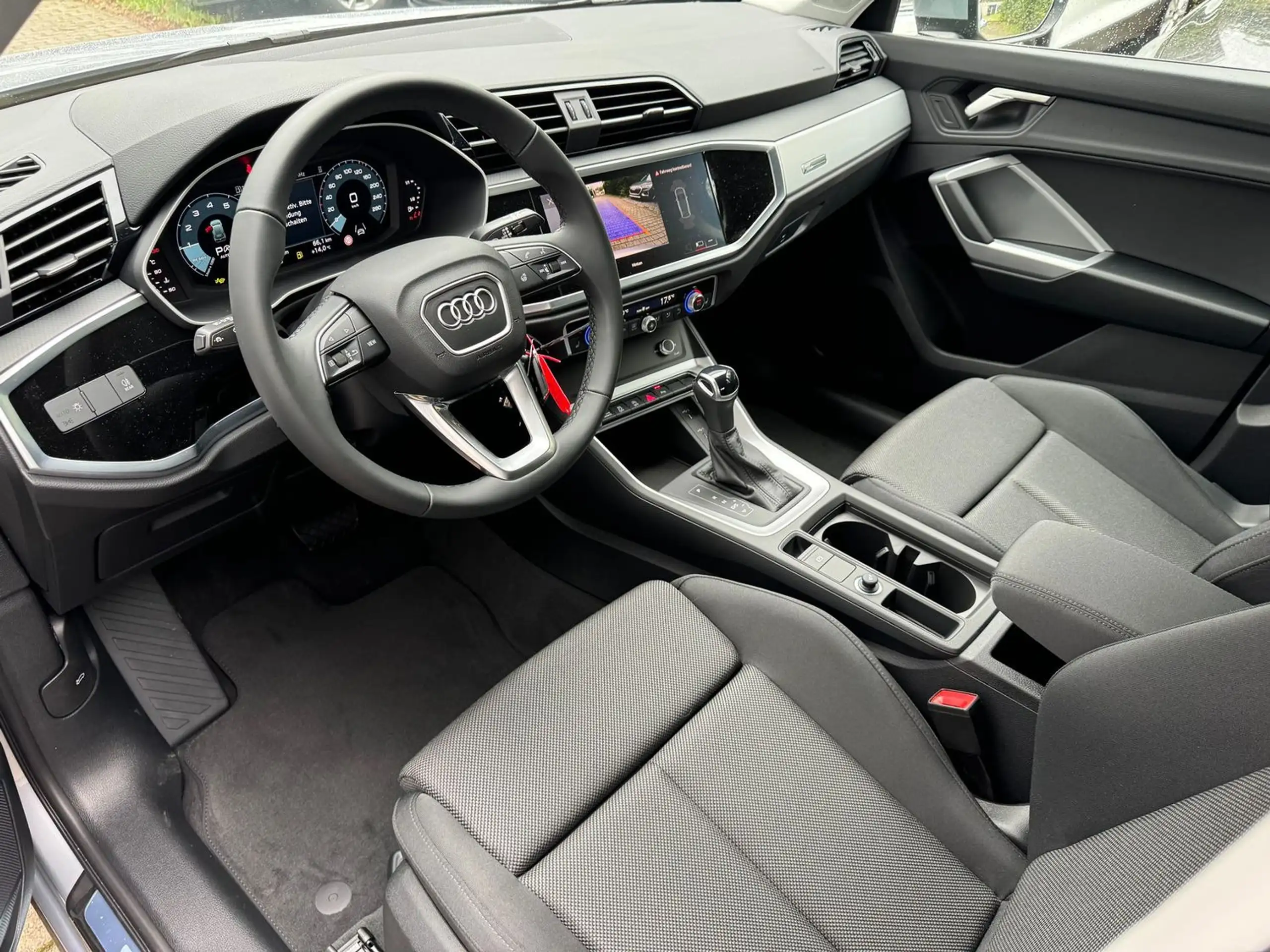 Audi - Q3