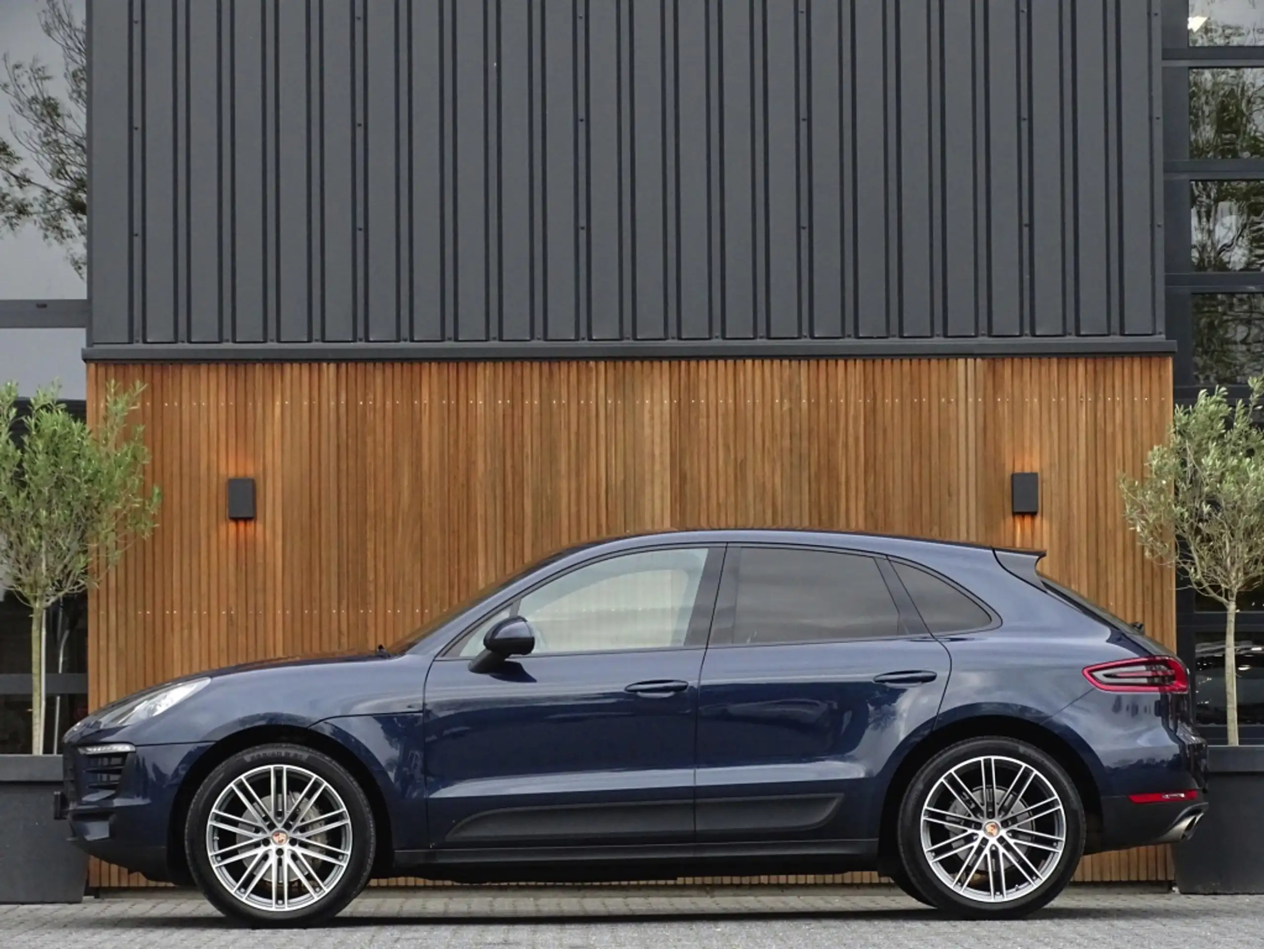 Porsche - Macan