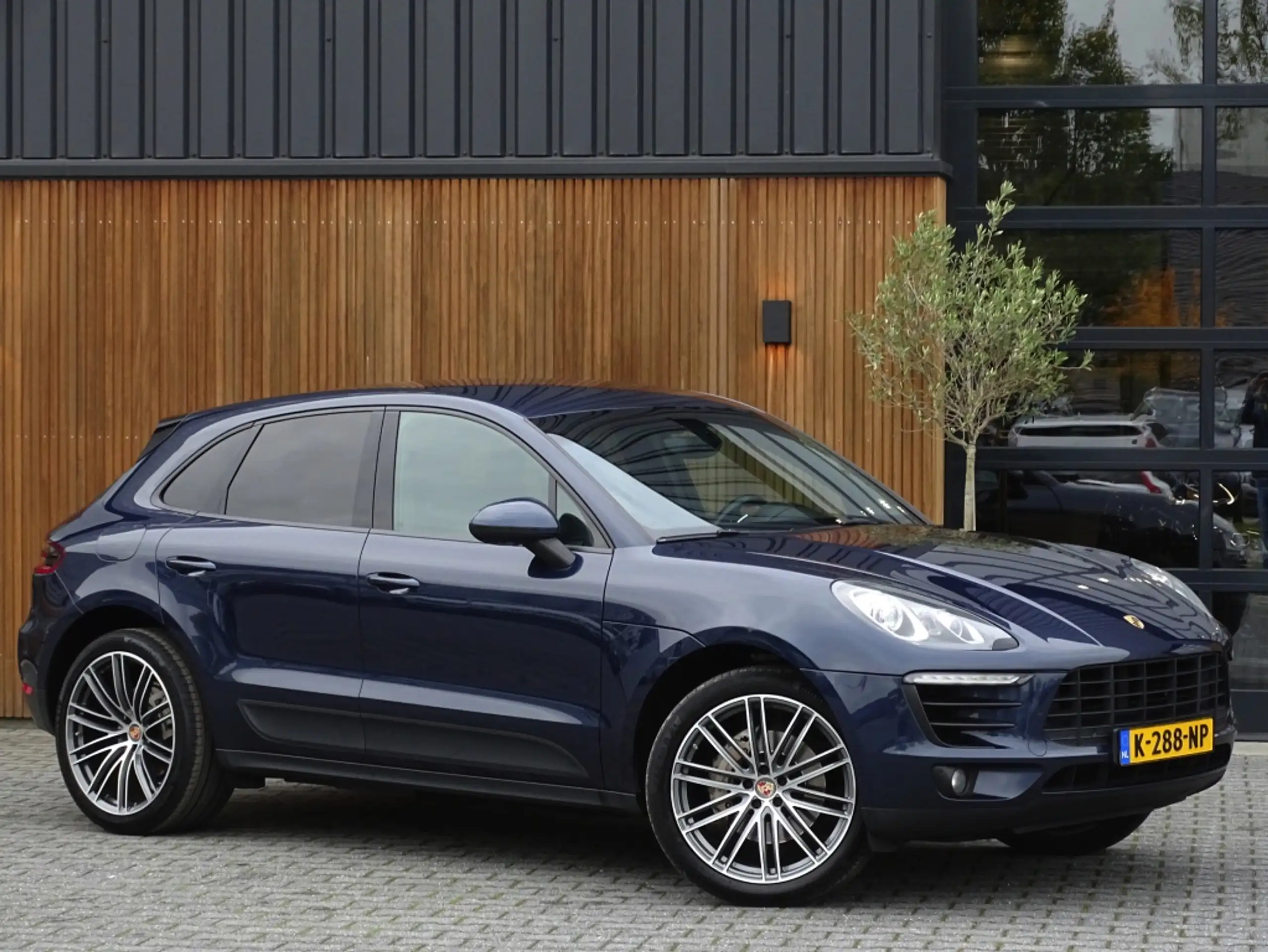 Porsche - Macan