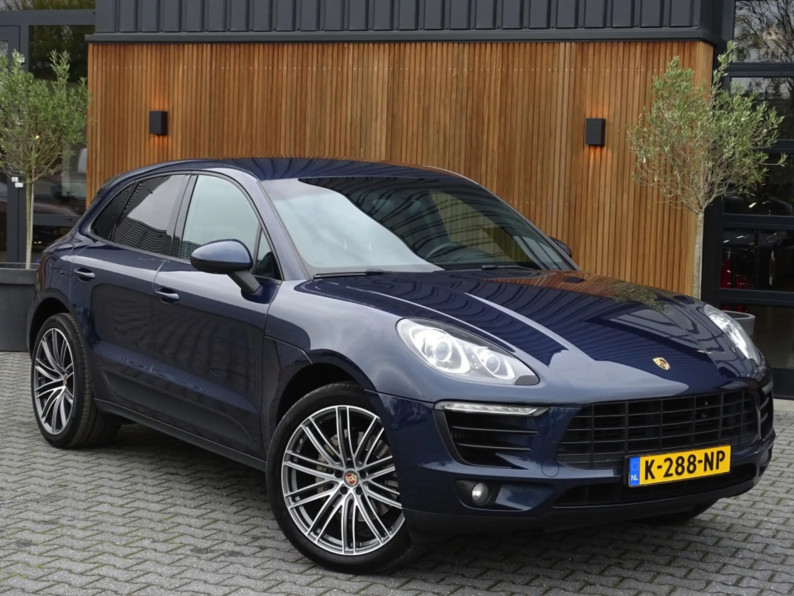 Porsche - Macan