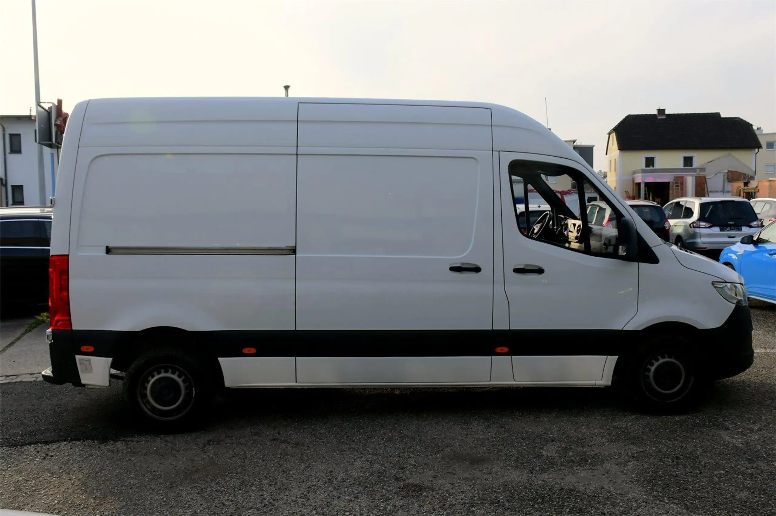 Mercedes-Benz - Sprinter