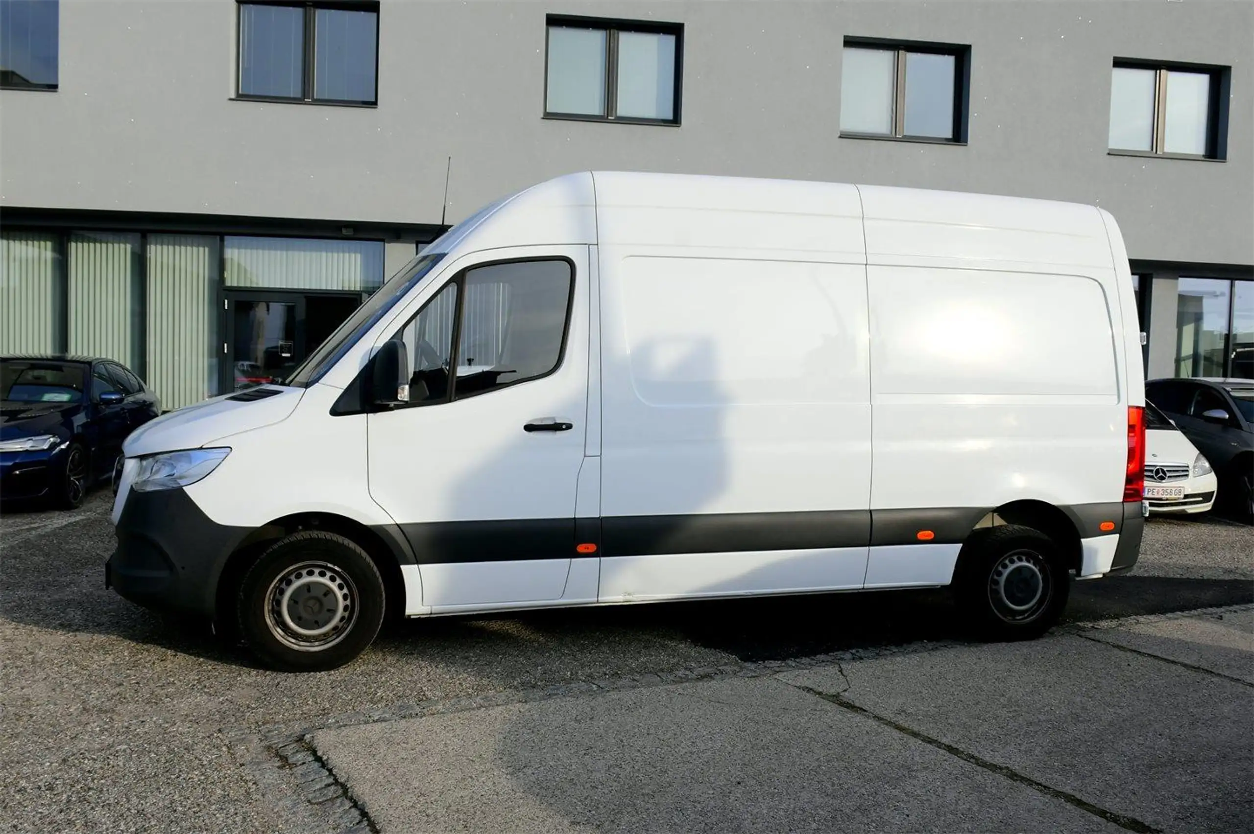 Mercedes-Benz - Sprinter