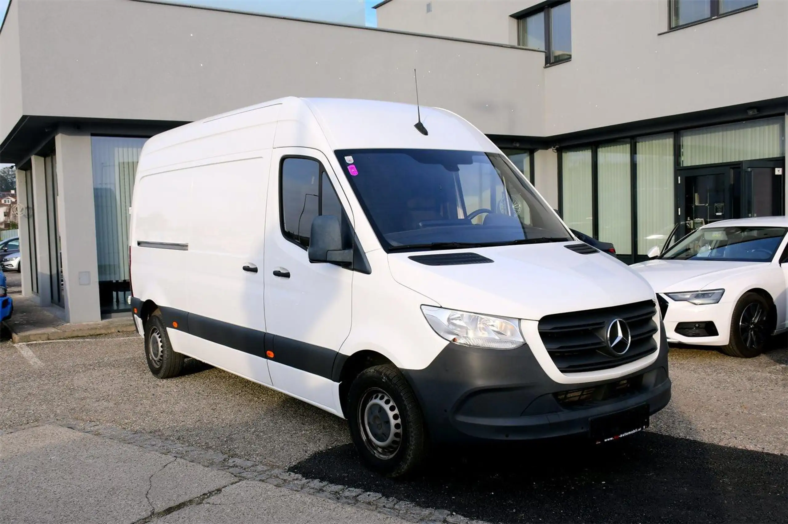 Mercedes-Benz - Sprinter