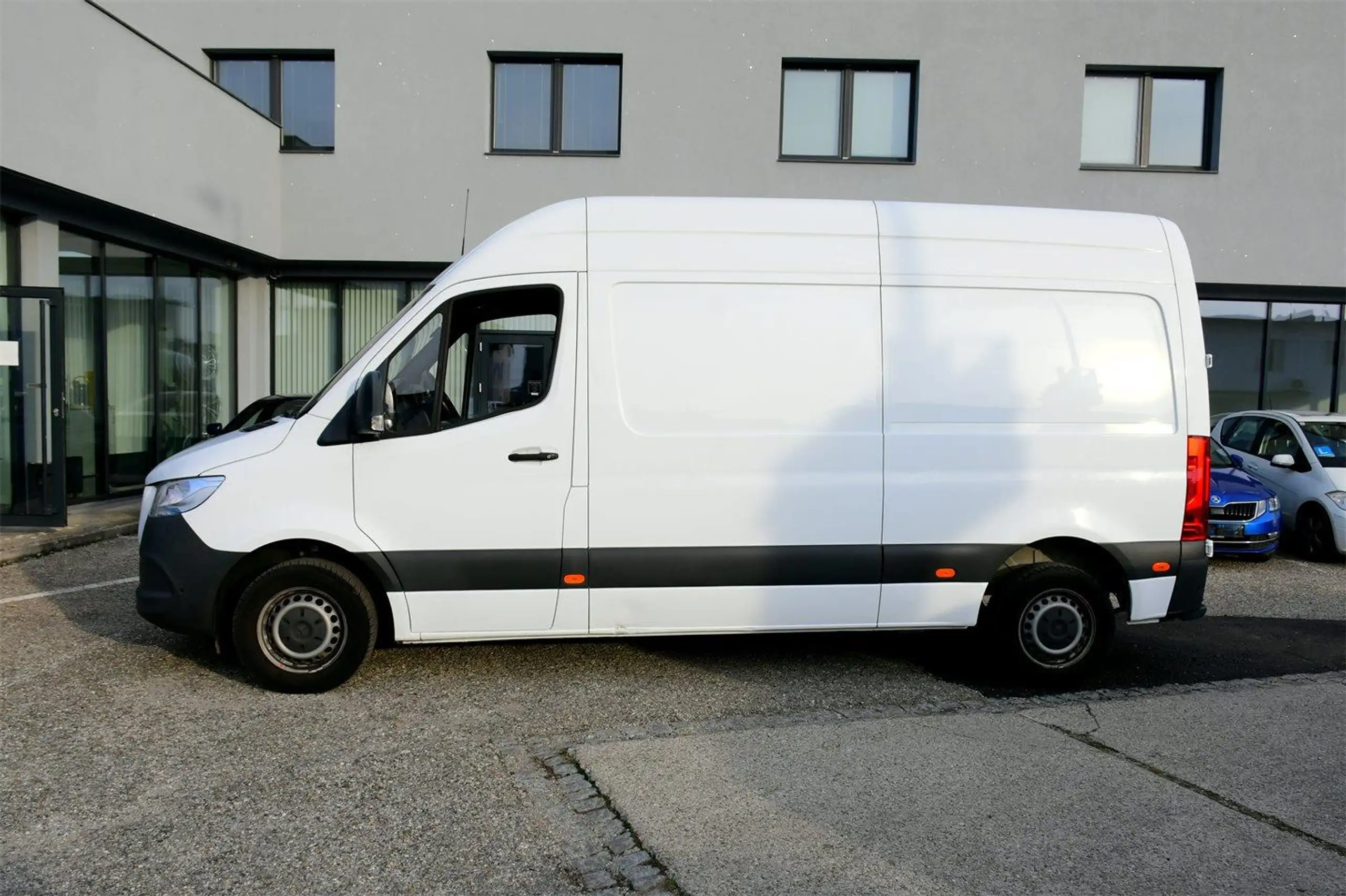 Mercedes-Benz - Sprinter