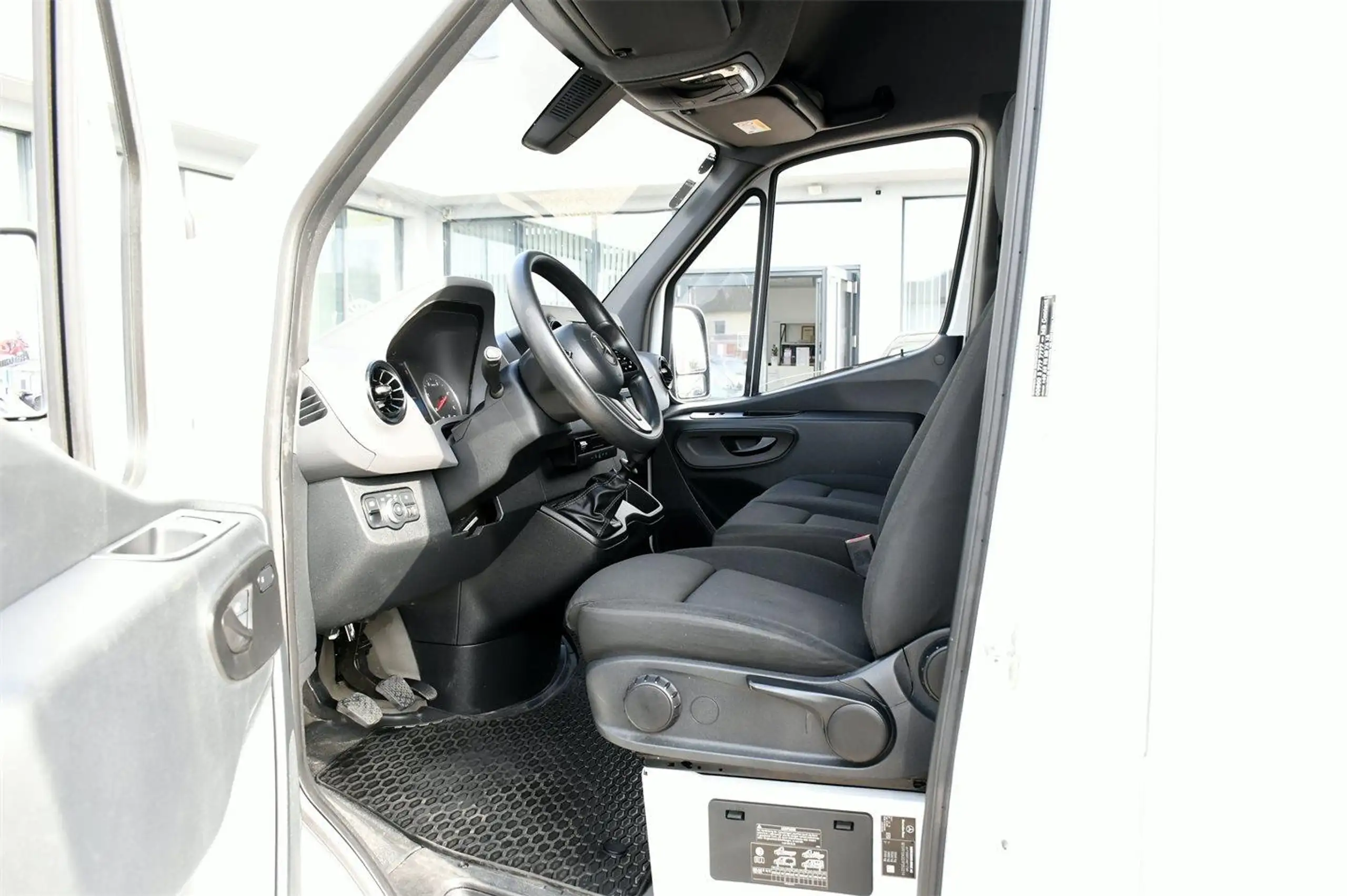 Mercedes-Benz - Sprinter