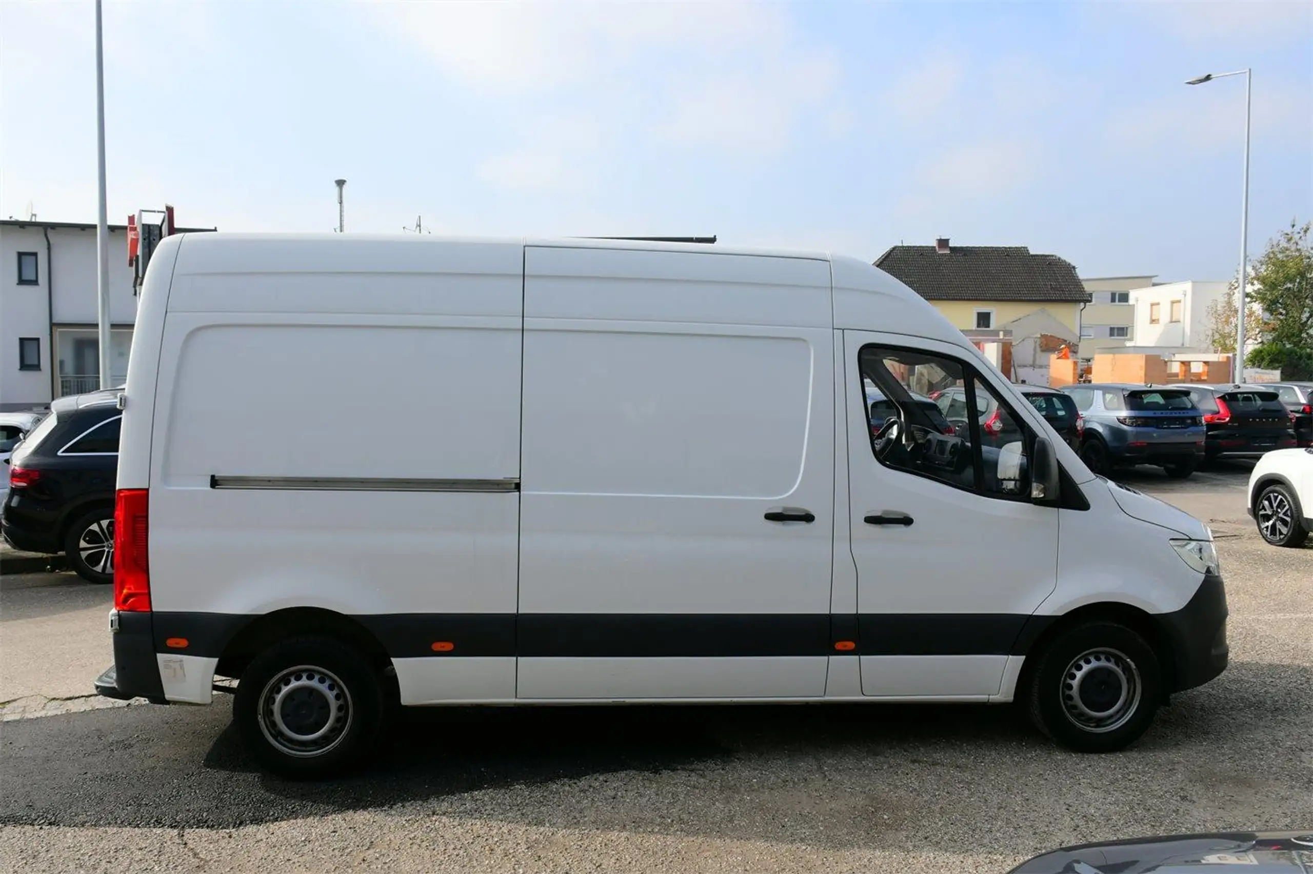 Mercedes-Benz - Sprinter