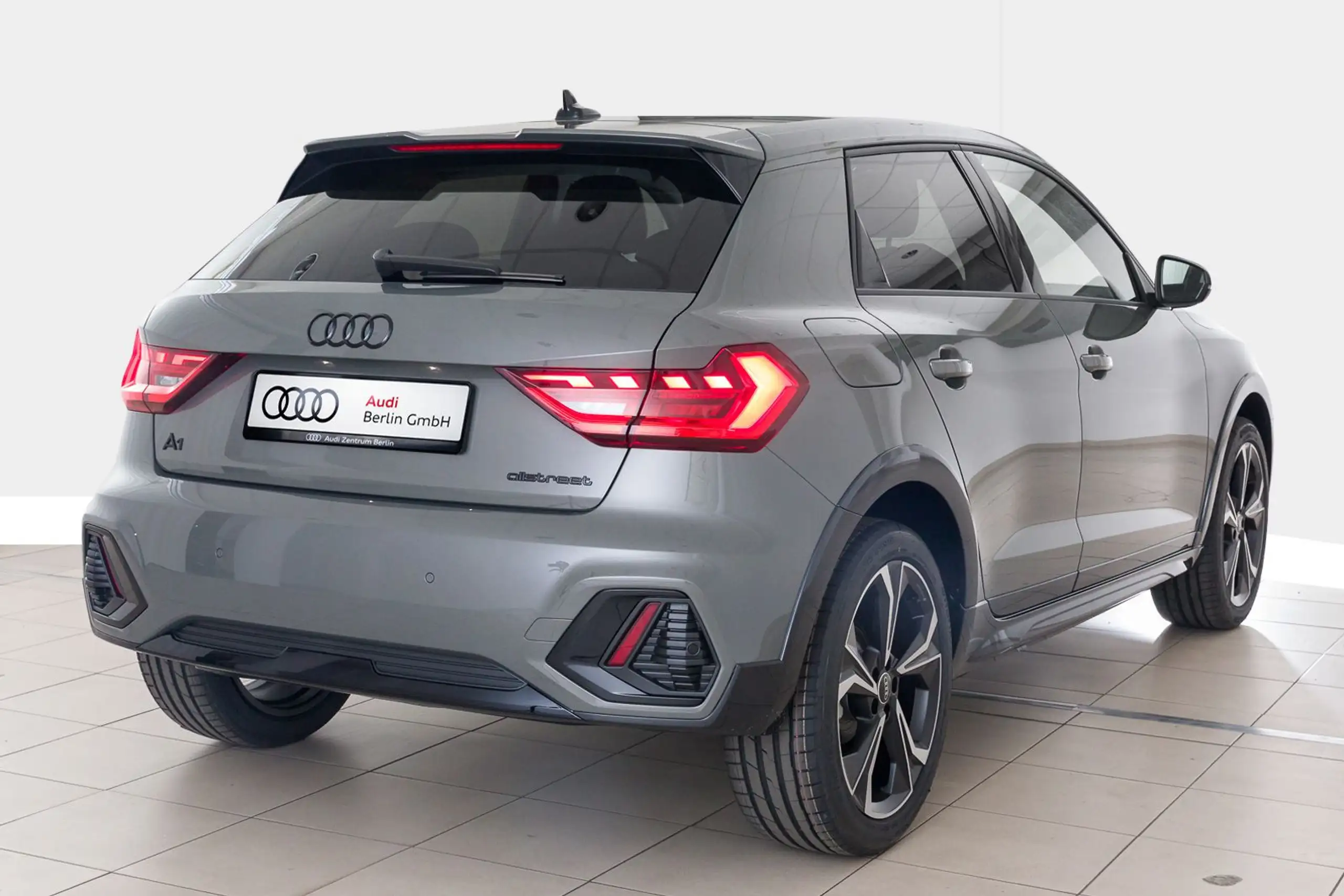 Audi - A1