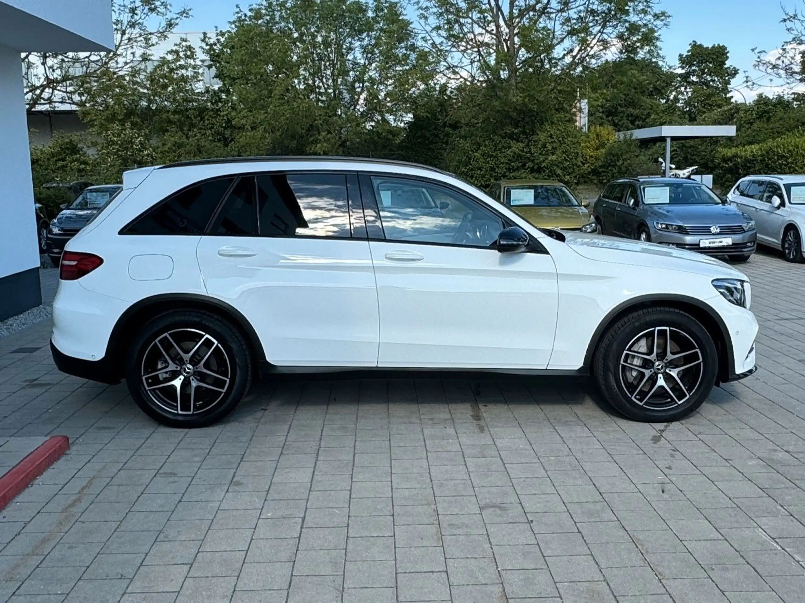 Mercedes-Benz - GLC 250