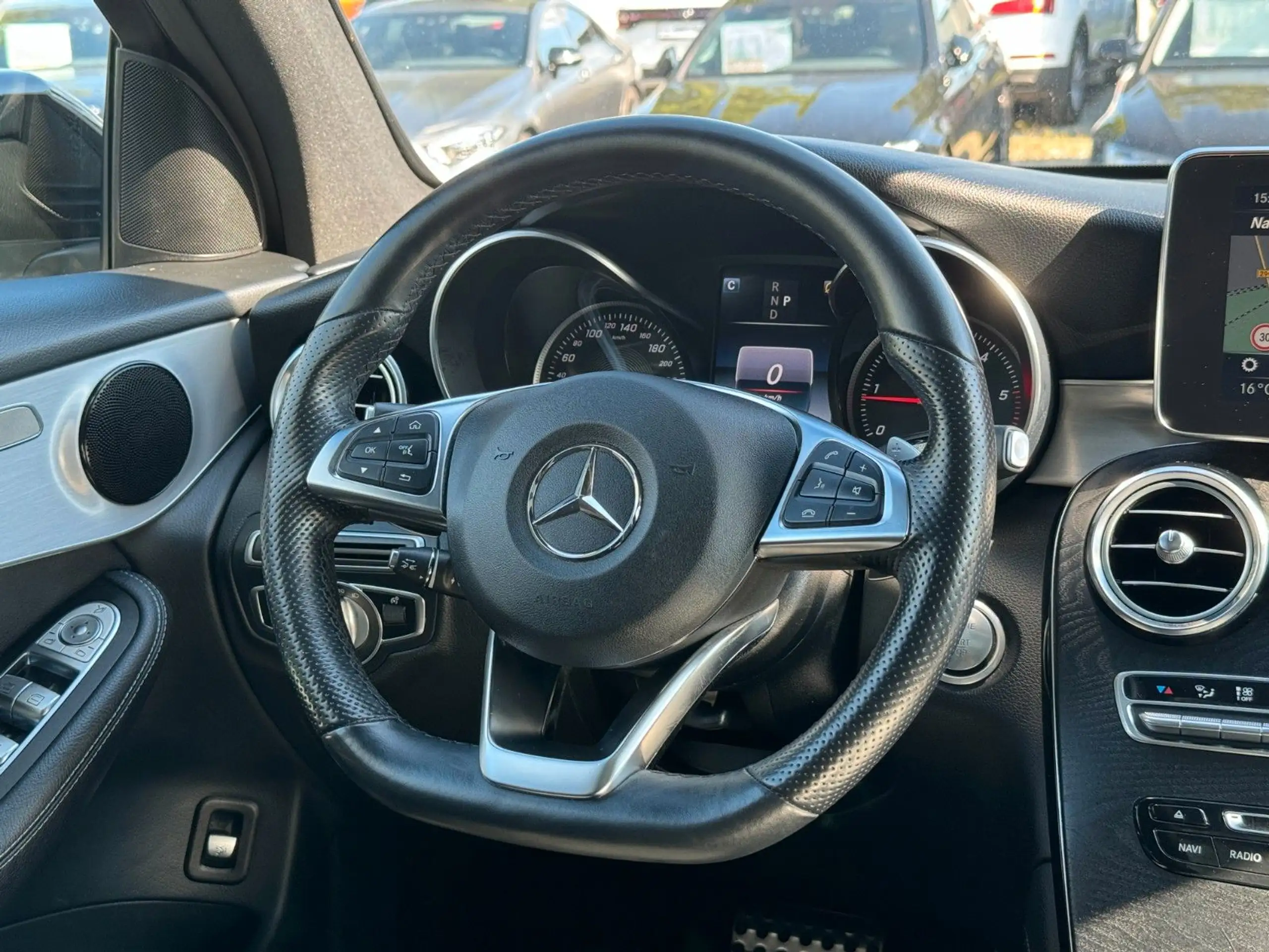 Mercedes-Benz - GLC 250