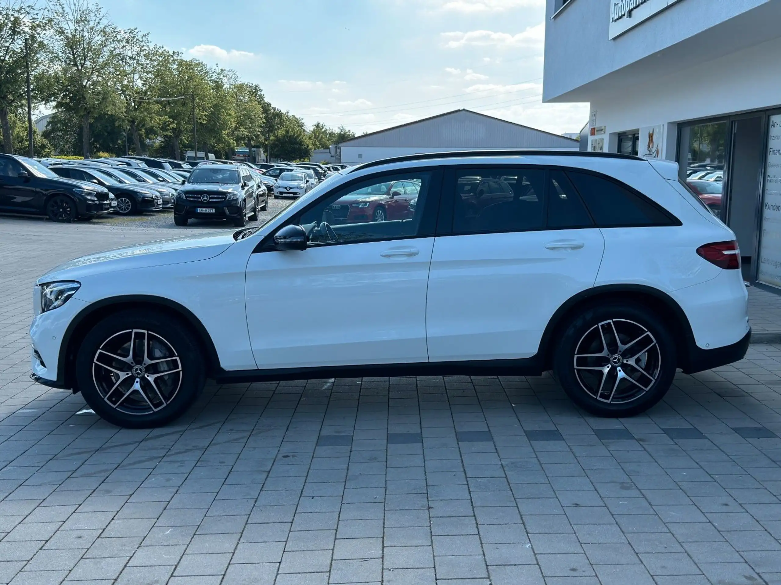 Mercedes-Benz - GLC 250