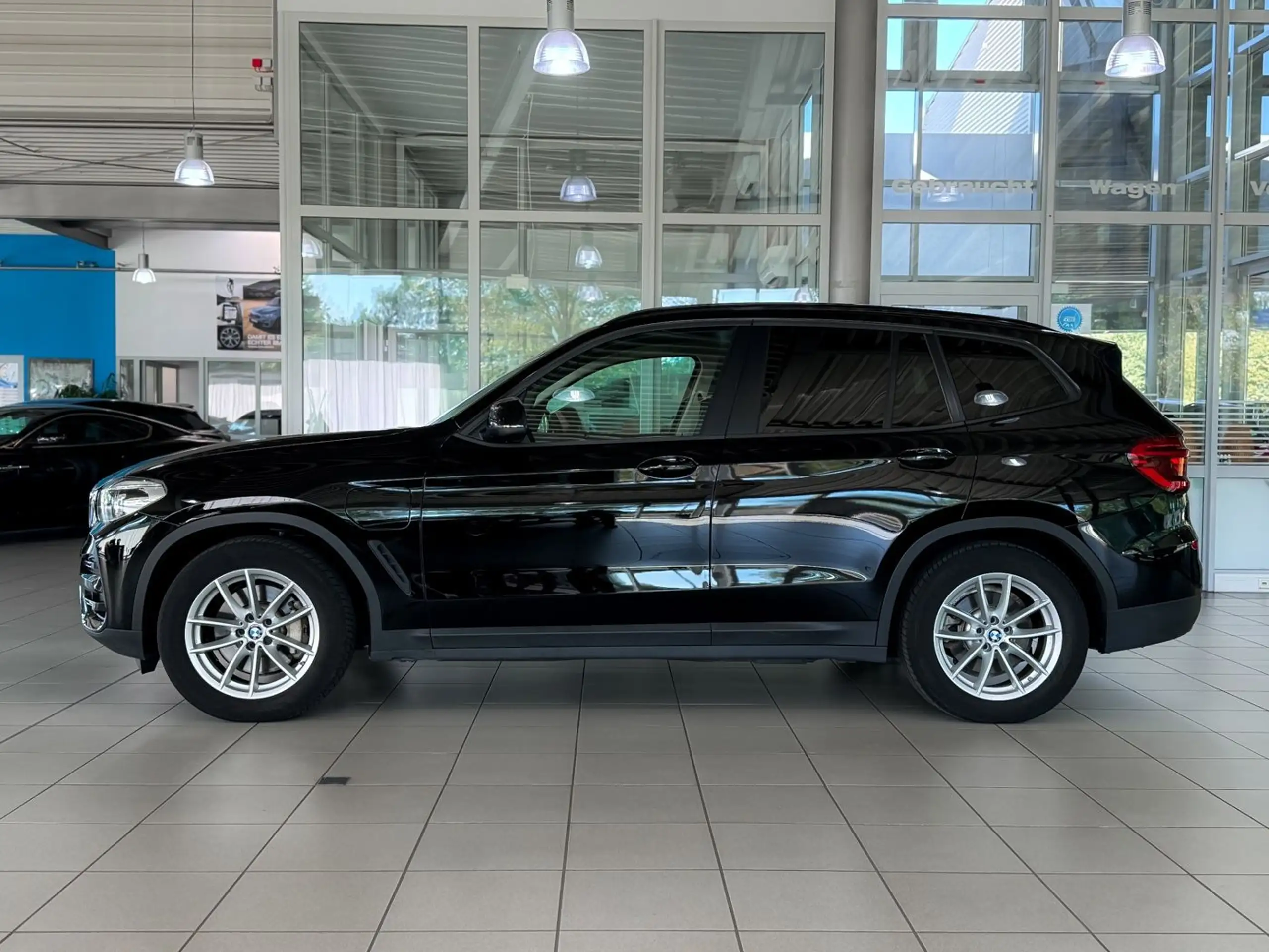 BMW - X3