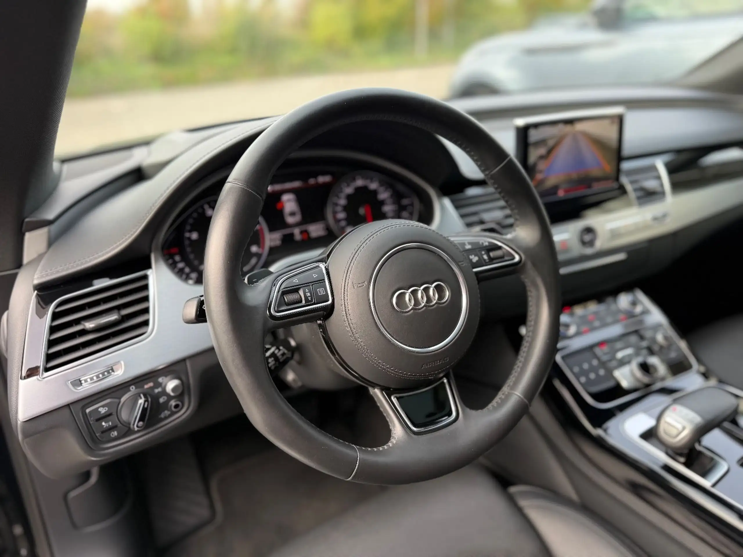 Audi - A8