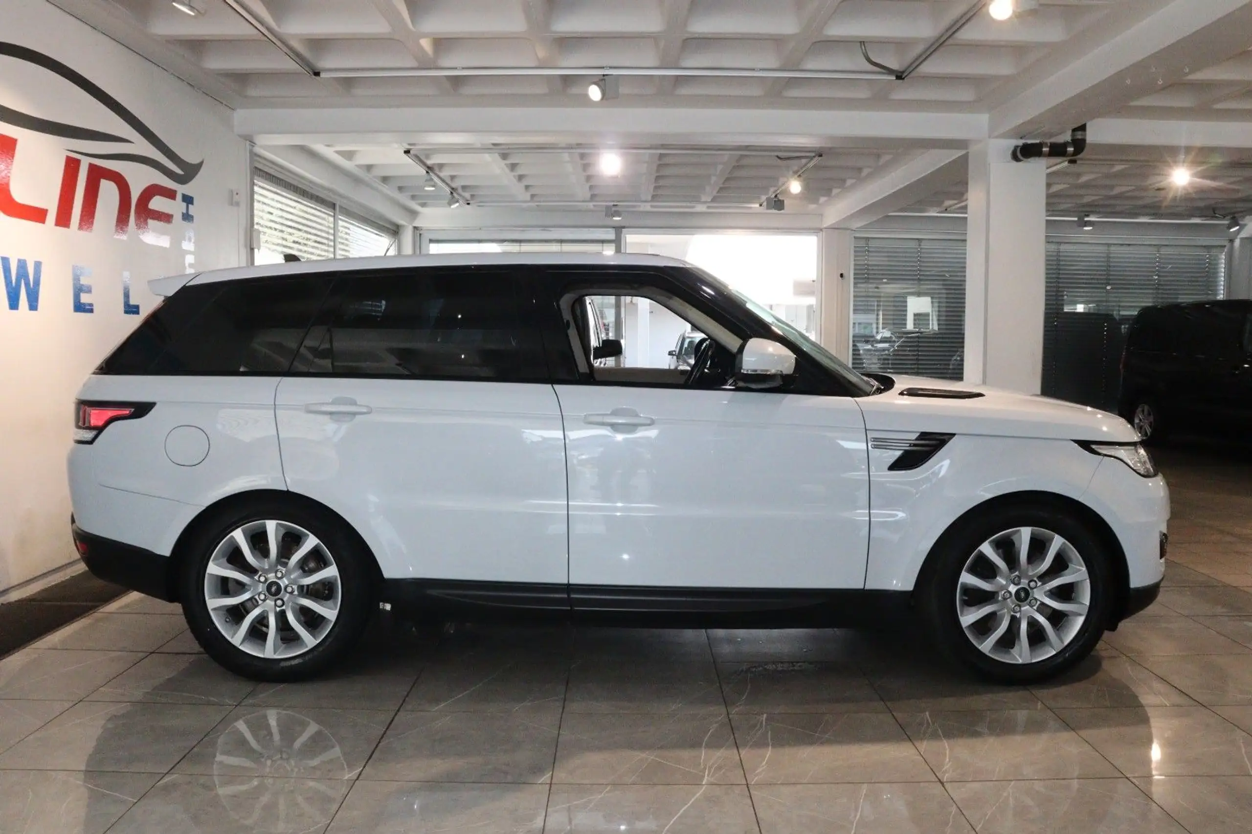 Land Rover - Range Rover Sport