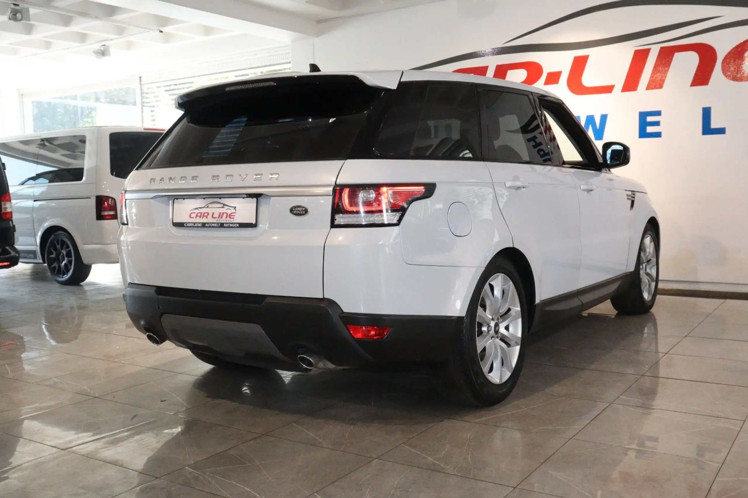 Land Rover - Range Rover Sport