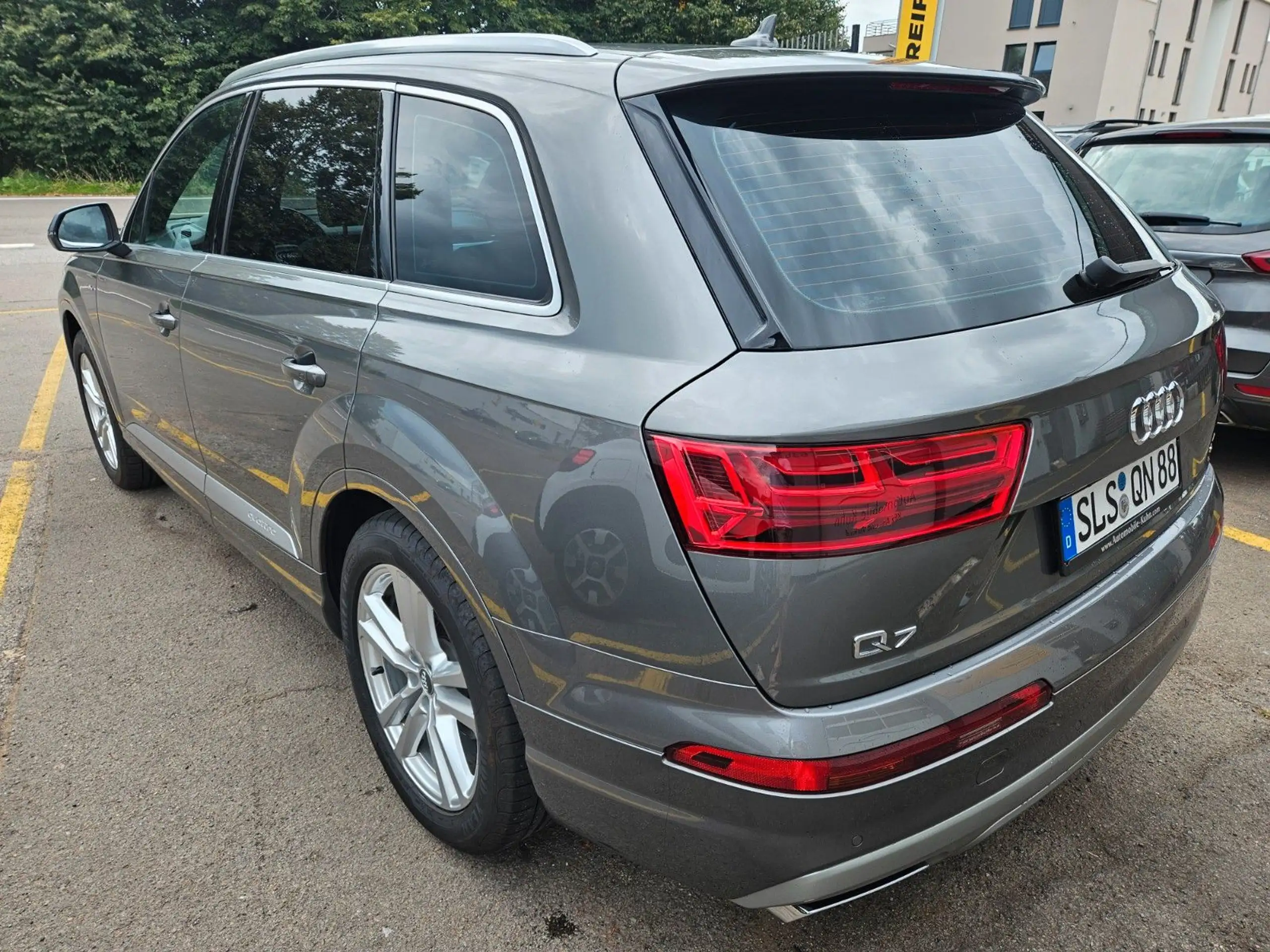 Audi - Q7