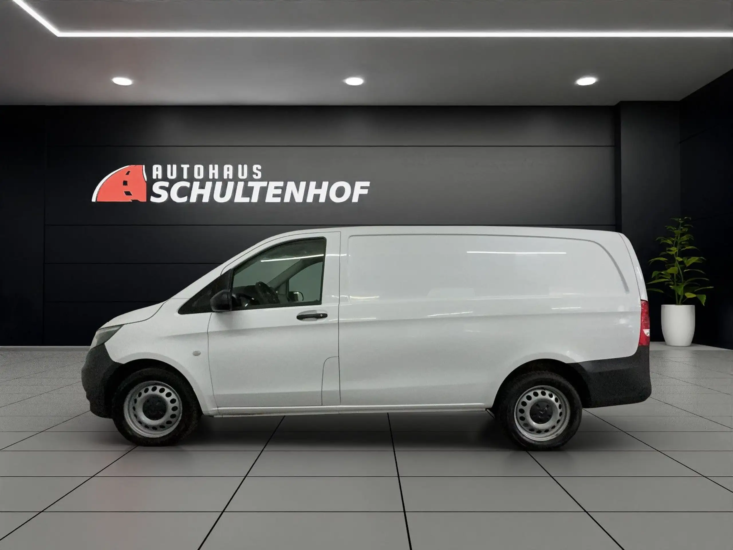 Mercedes-Benz - Vito