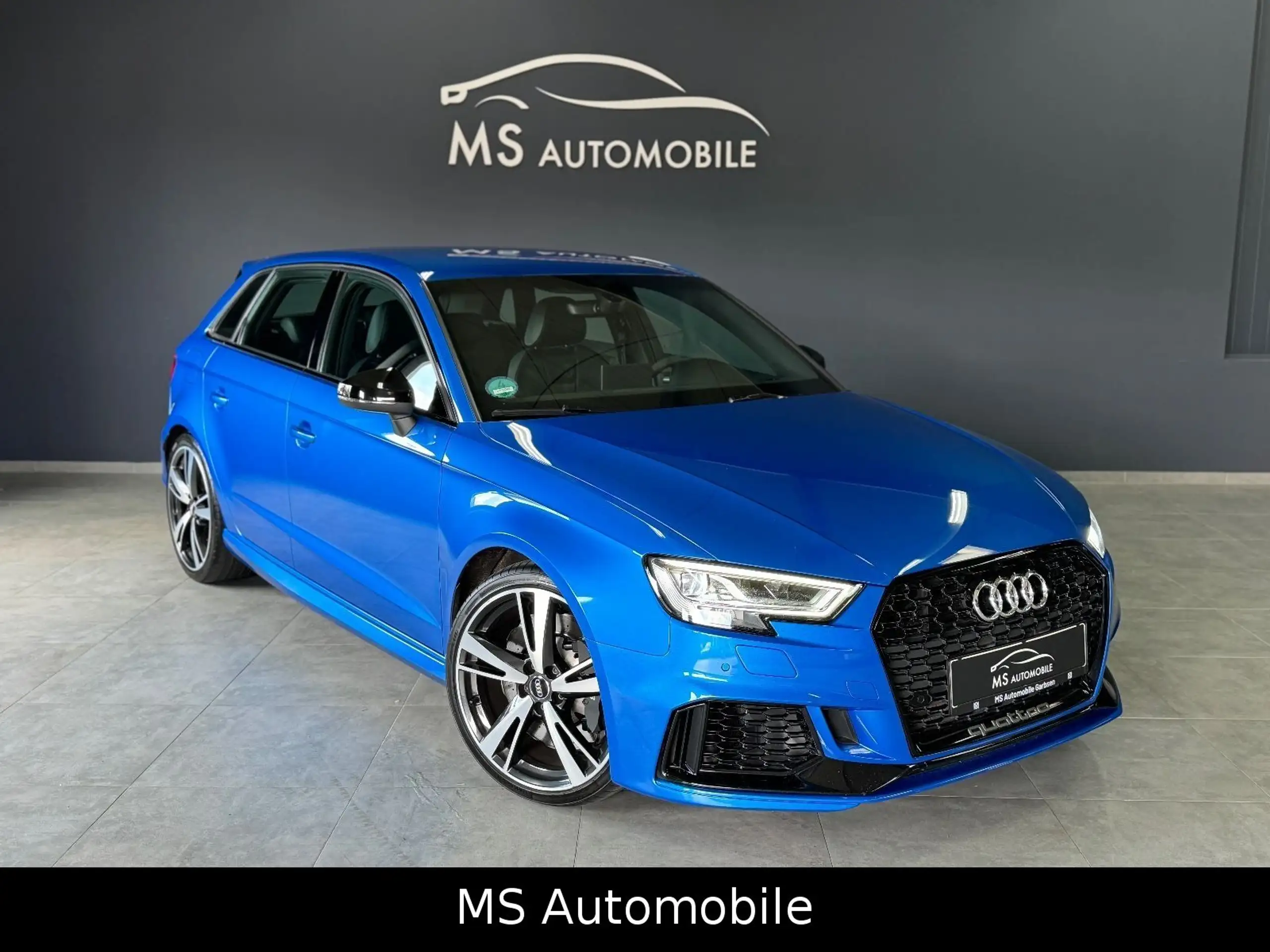 Audi - RS3