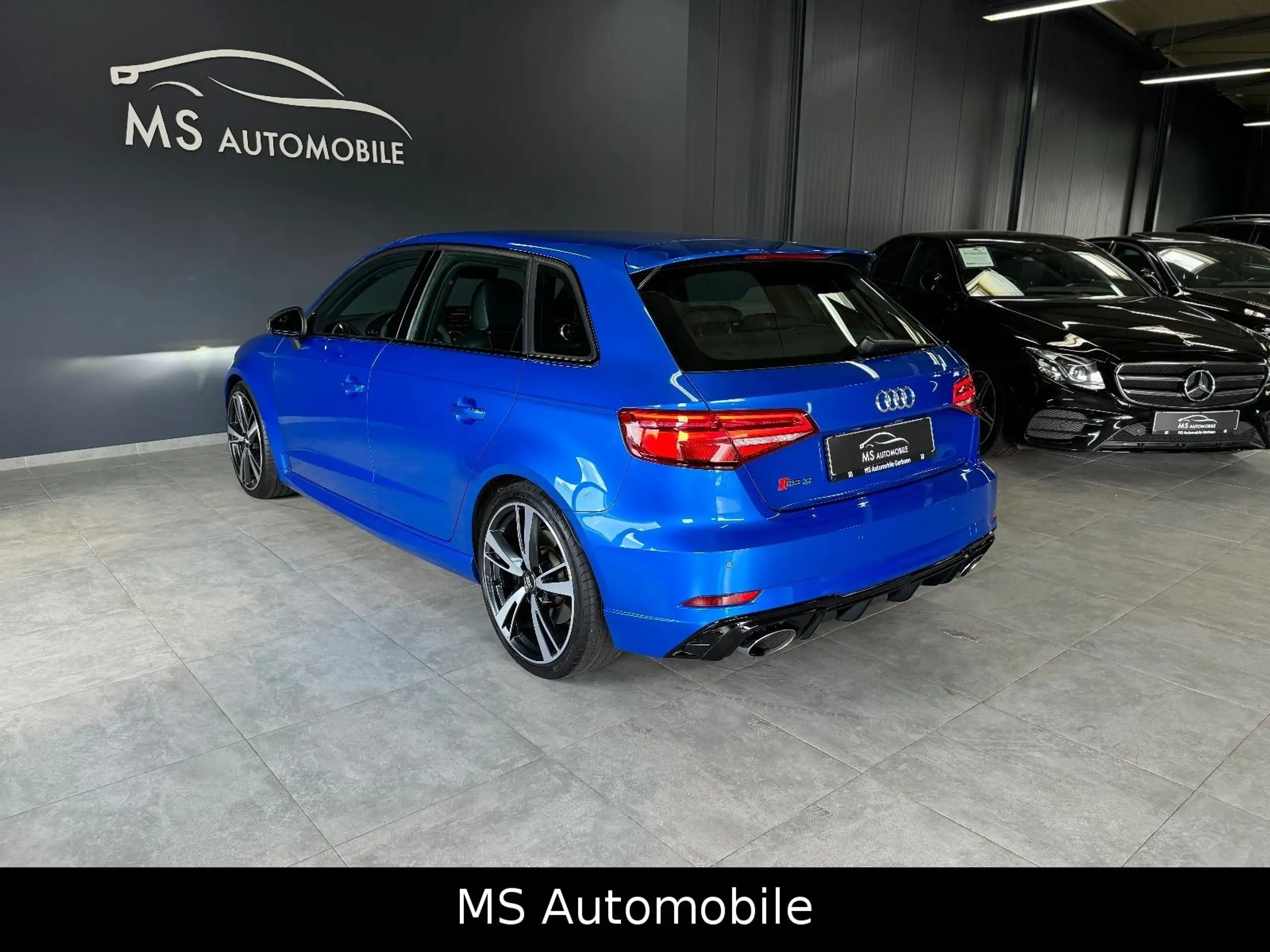 Audi - RS3