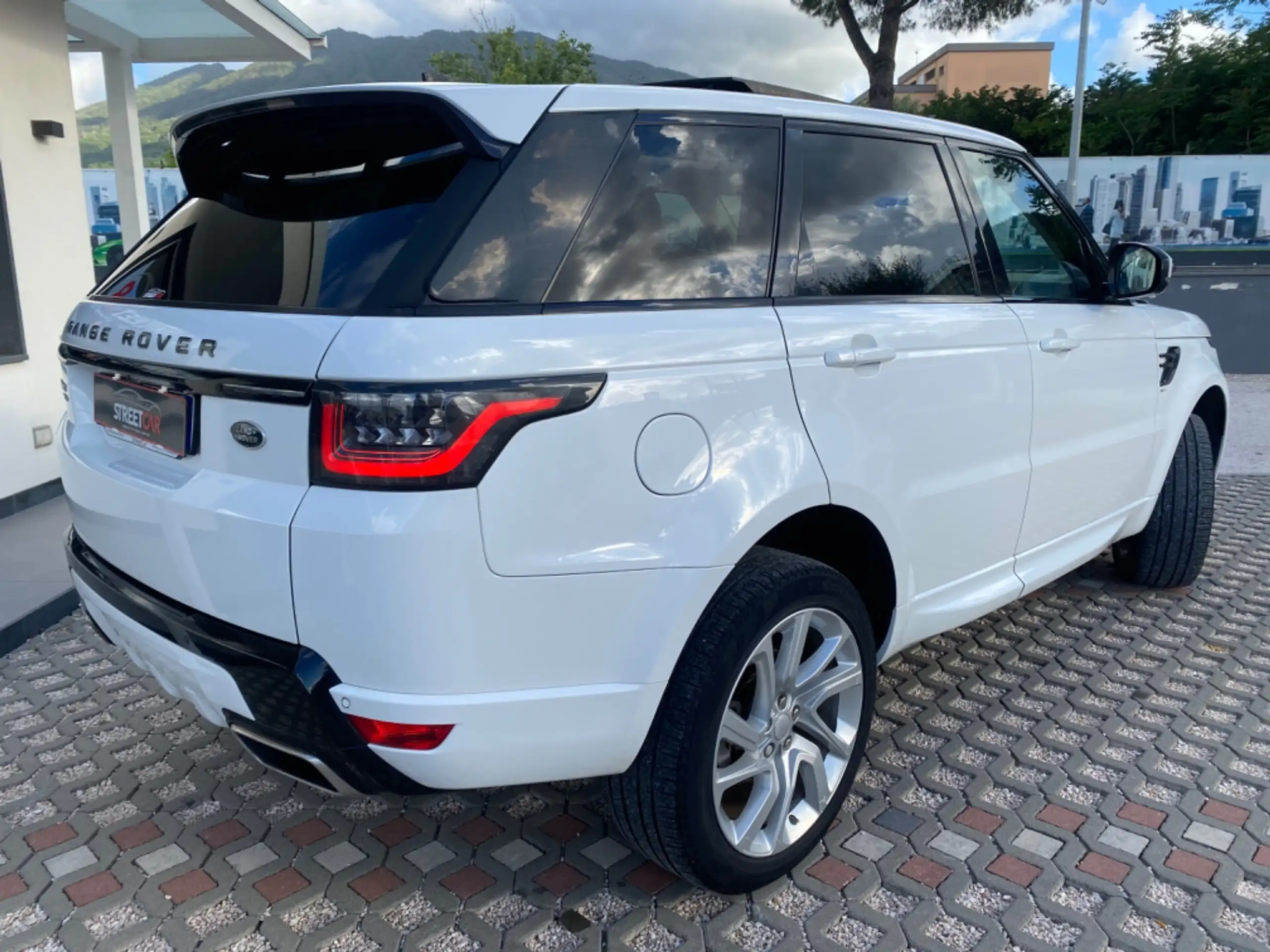 Land Rover - Range Rover Sport