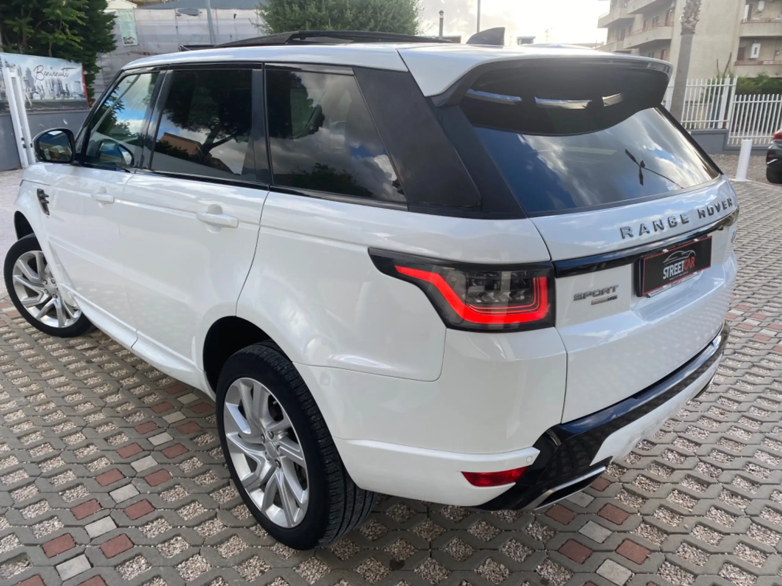 Land Rover - Range Rover Sport