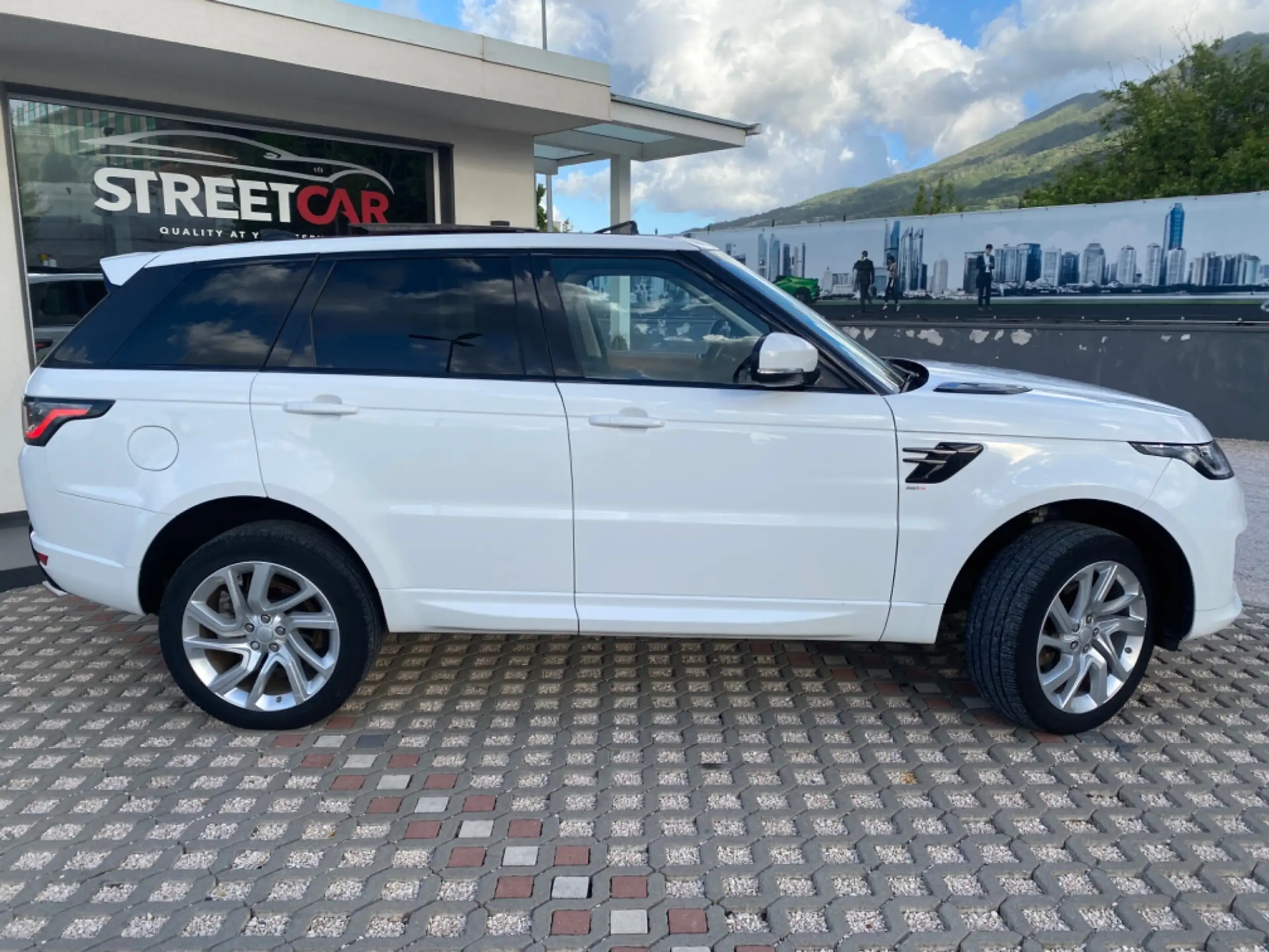 Land Rover - Range Rover Sport