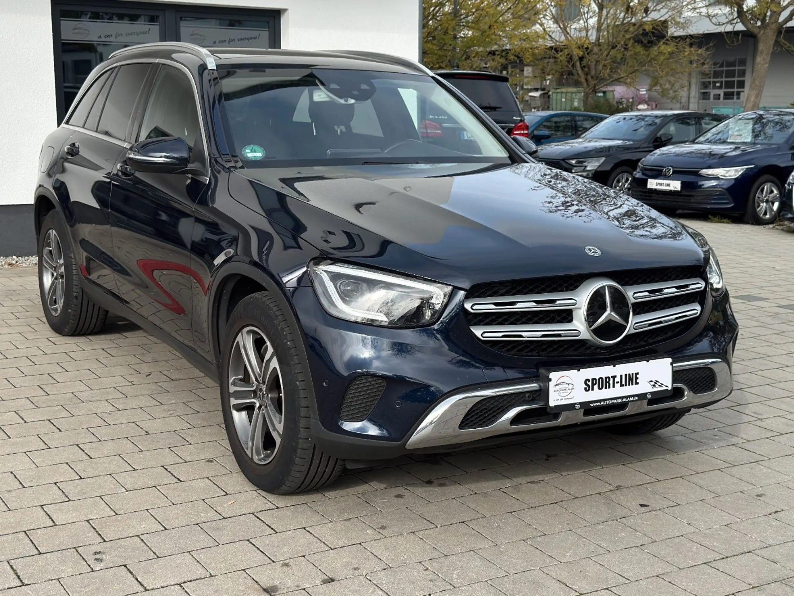 Mercedes-Benz - GLC 220