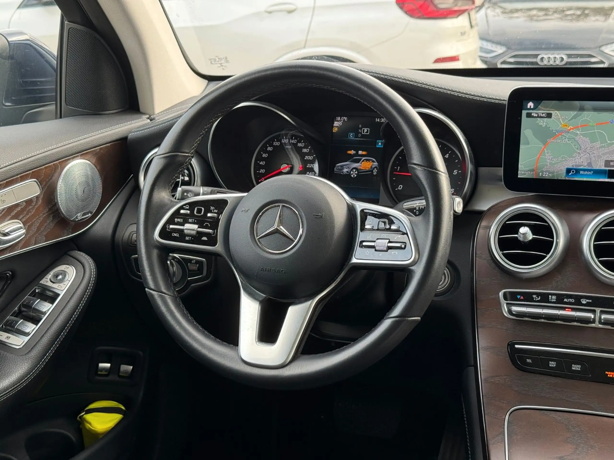 Mercedes-Benz - GLC 220