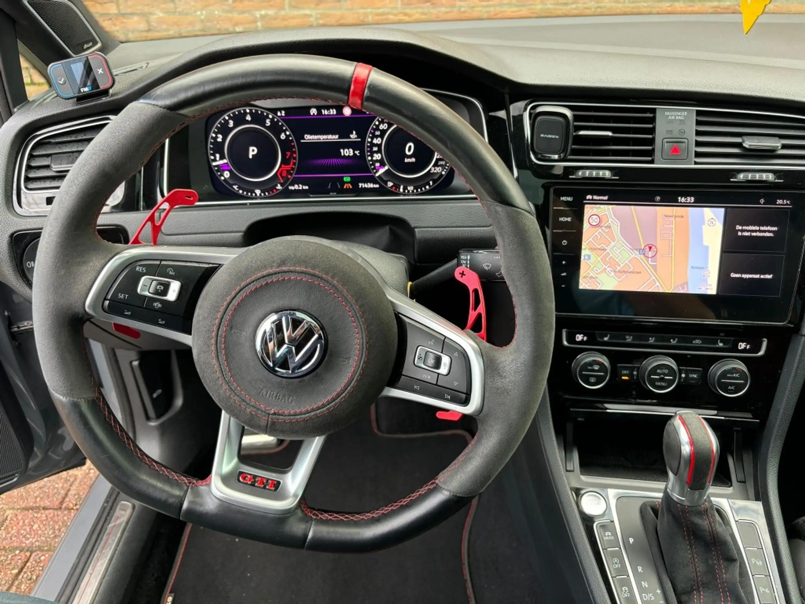 Volkswagen - Golf GTI