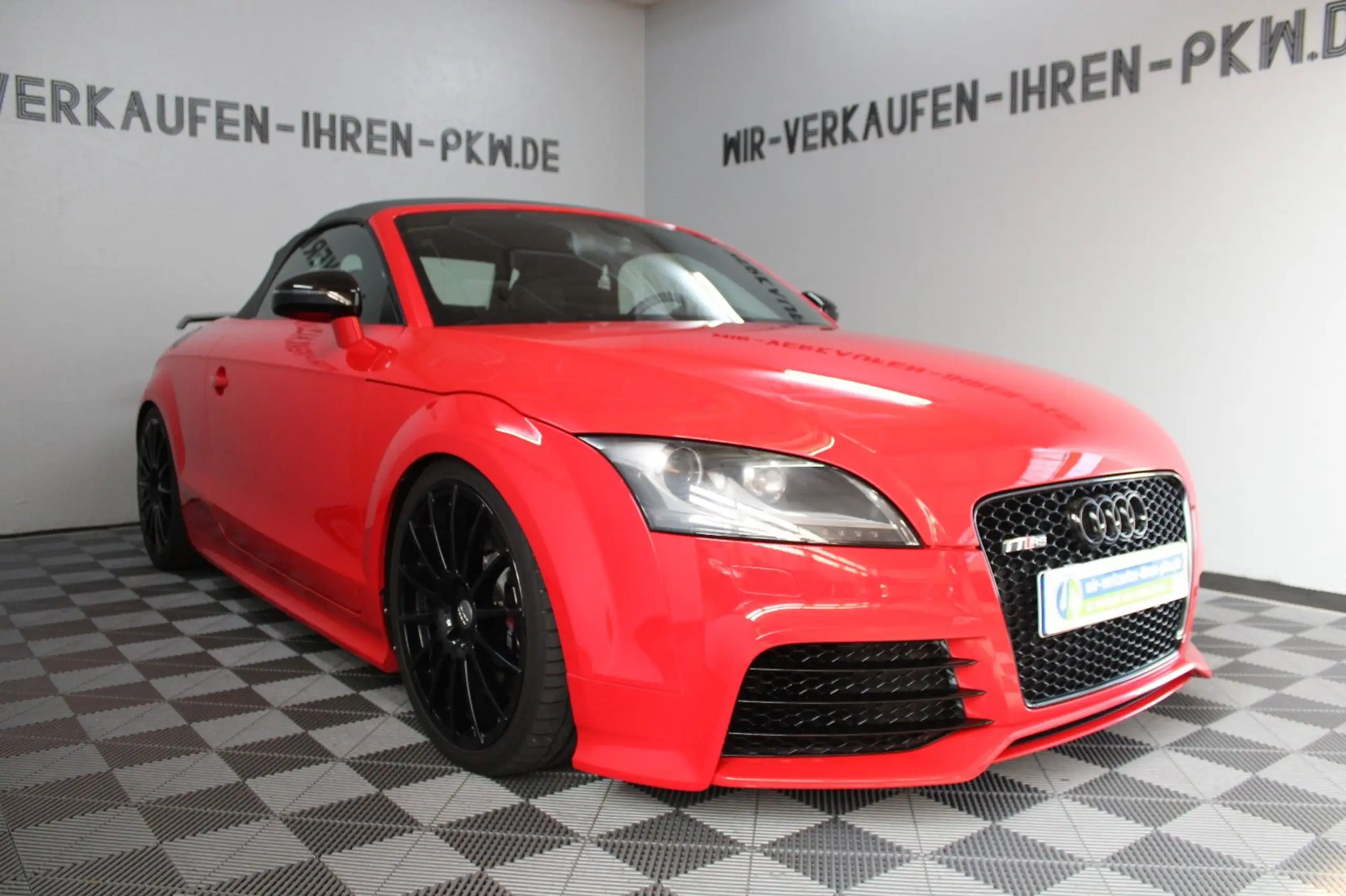 Audi - TT RS