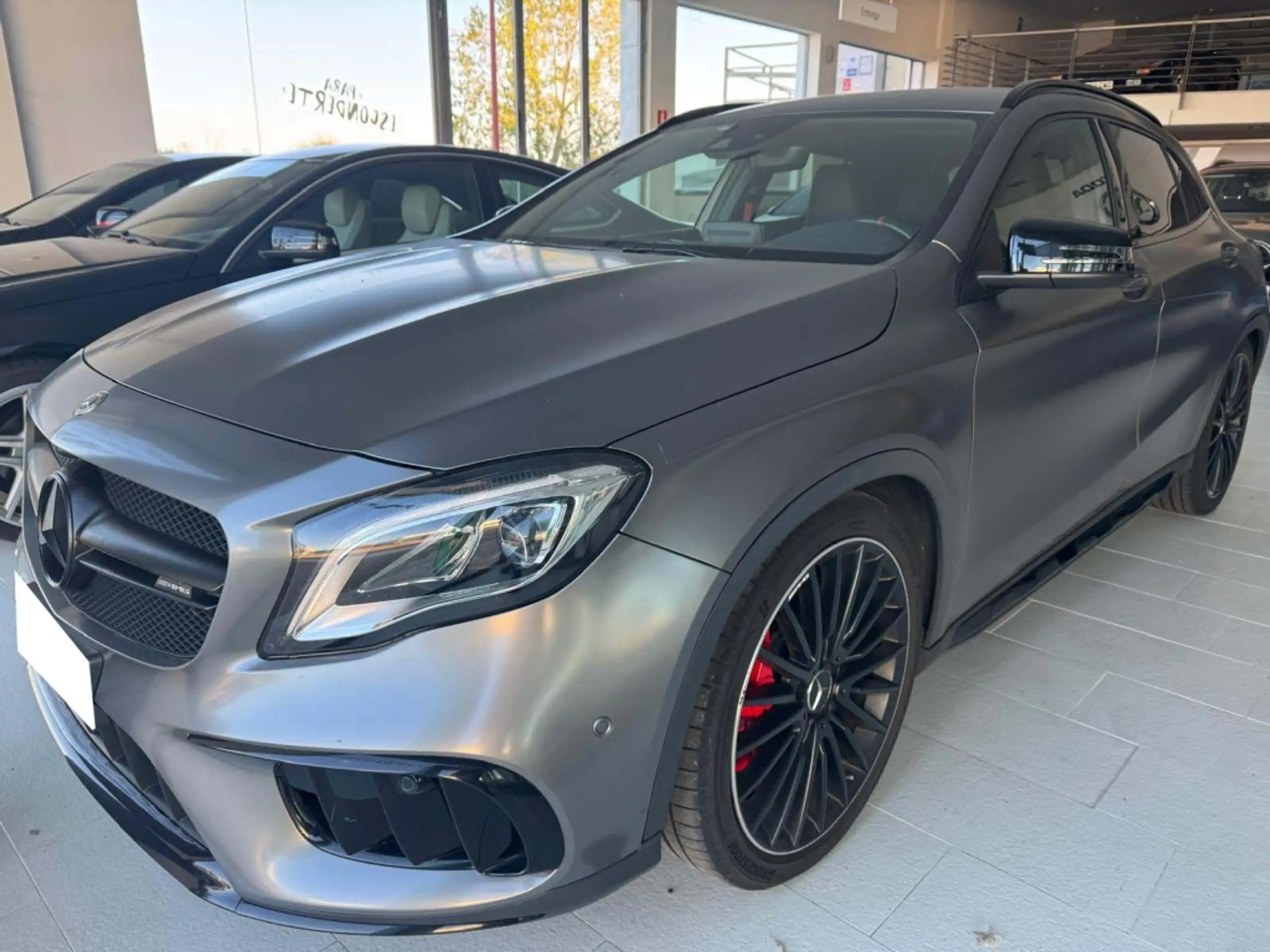 Mercedes-Benz - GLA 45 AMG