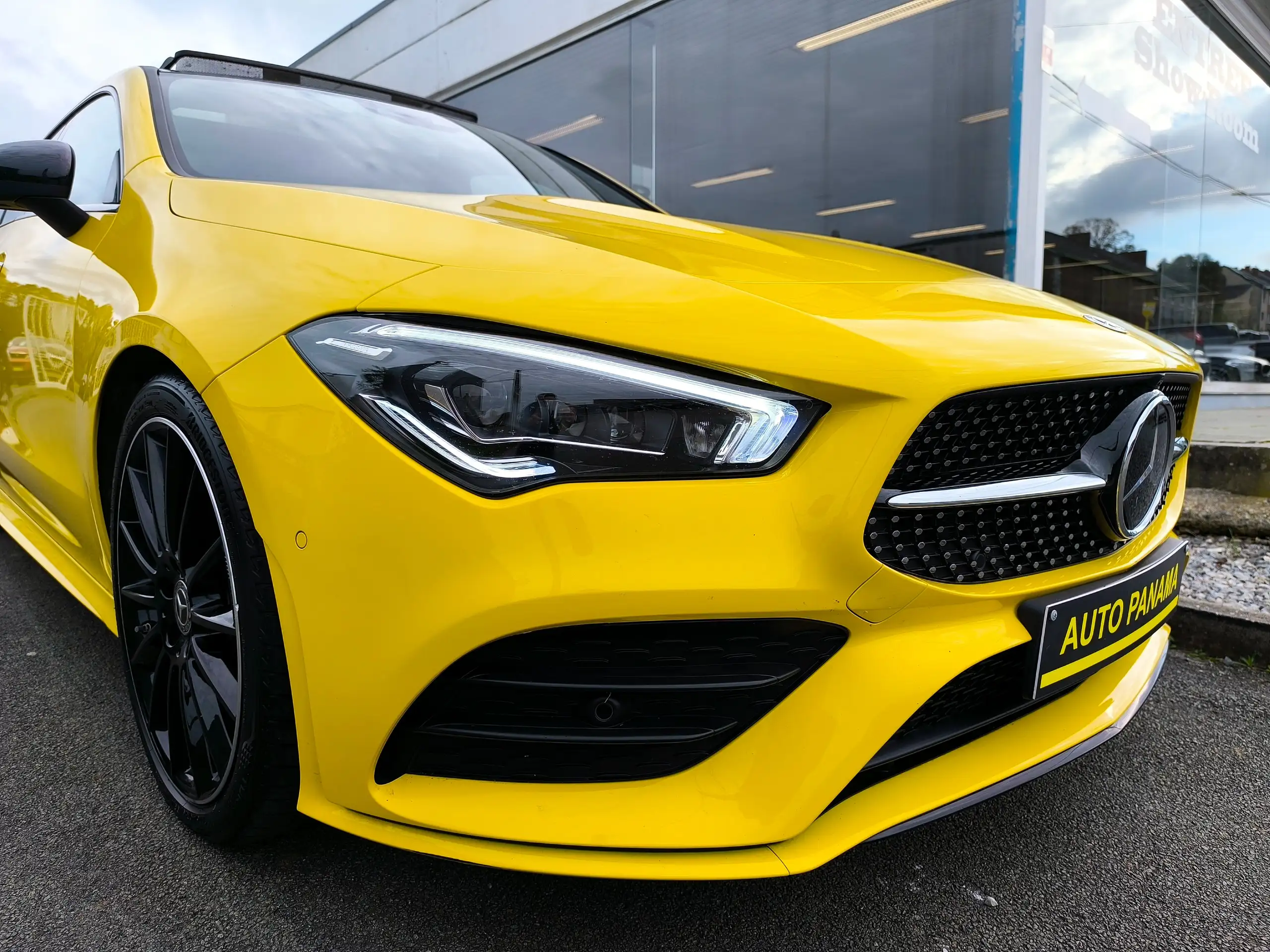 Mercedes-Benz - CLA 180