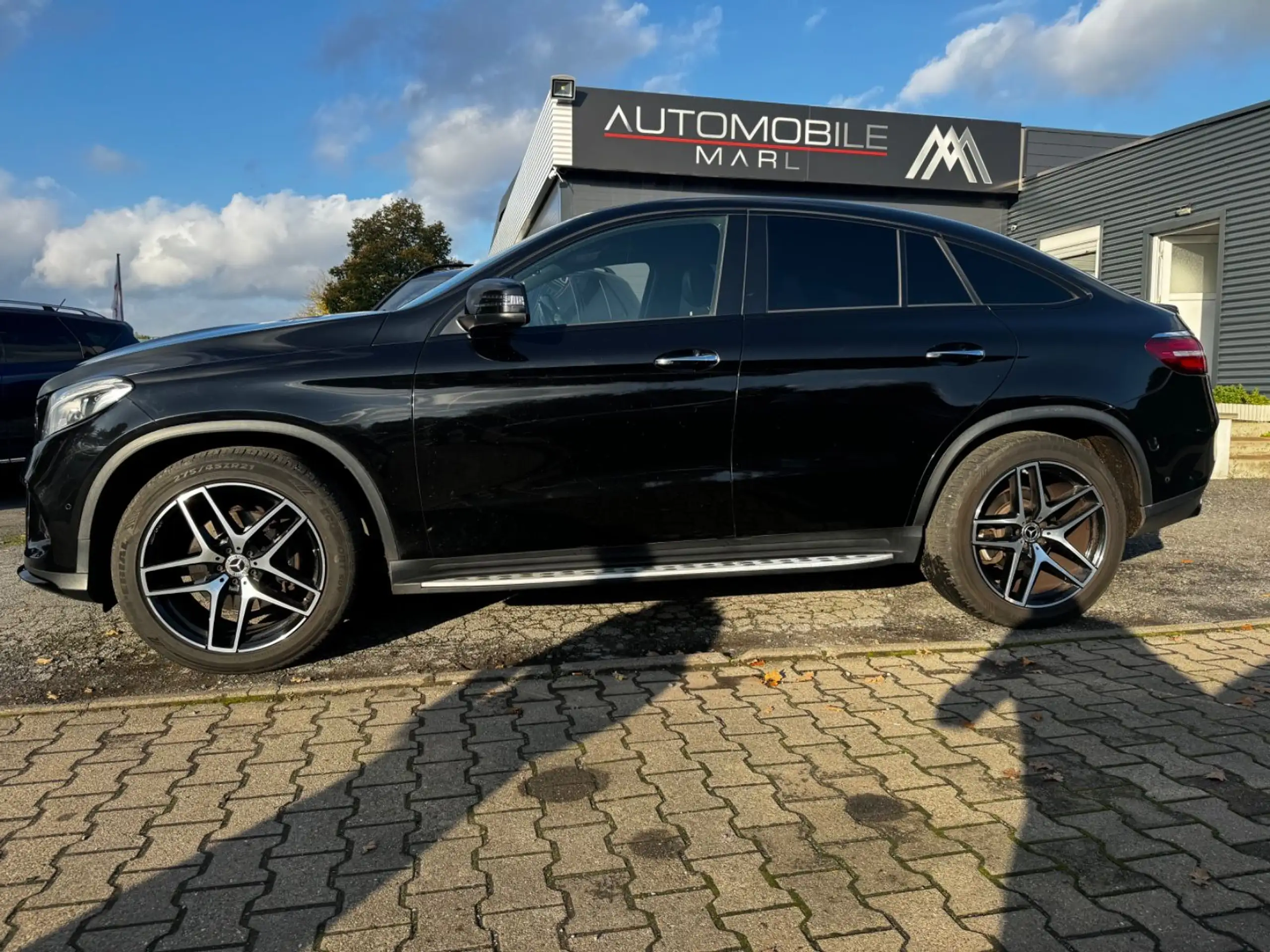 Mercedes-Benz - GLE 350