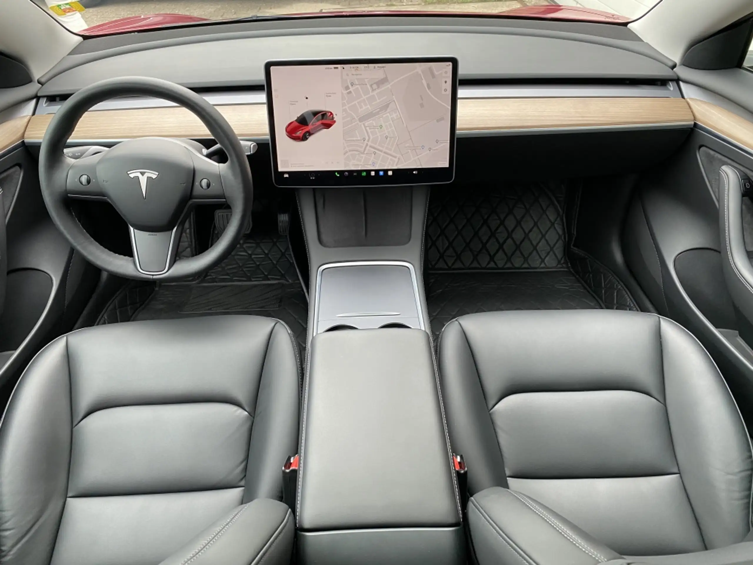 Tesla - Model 3