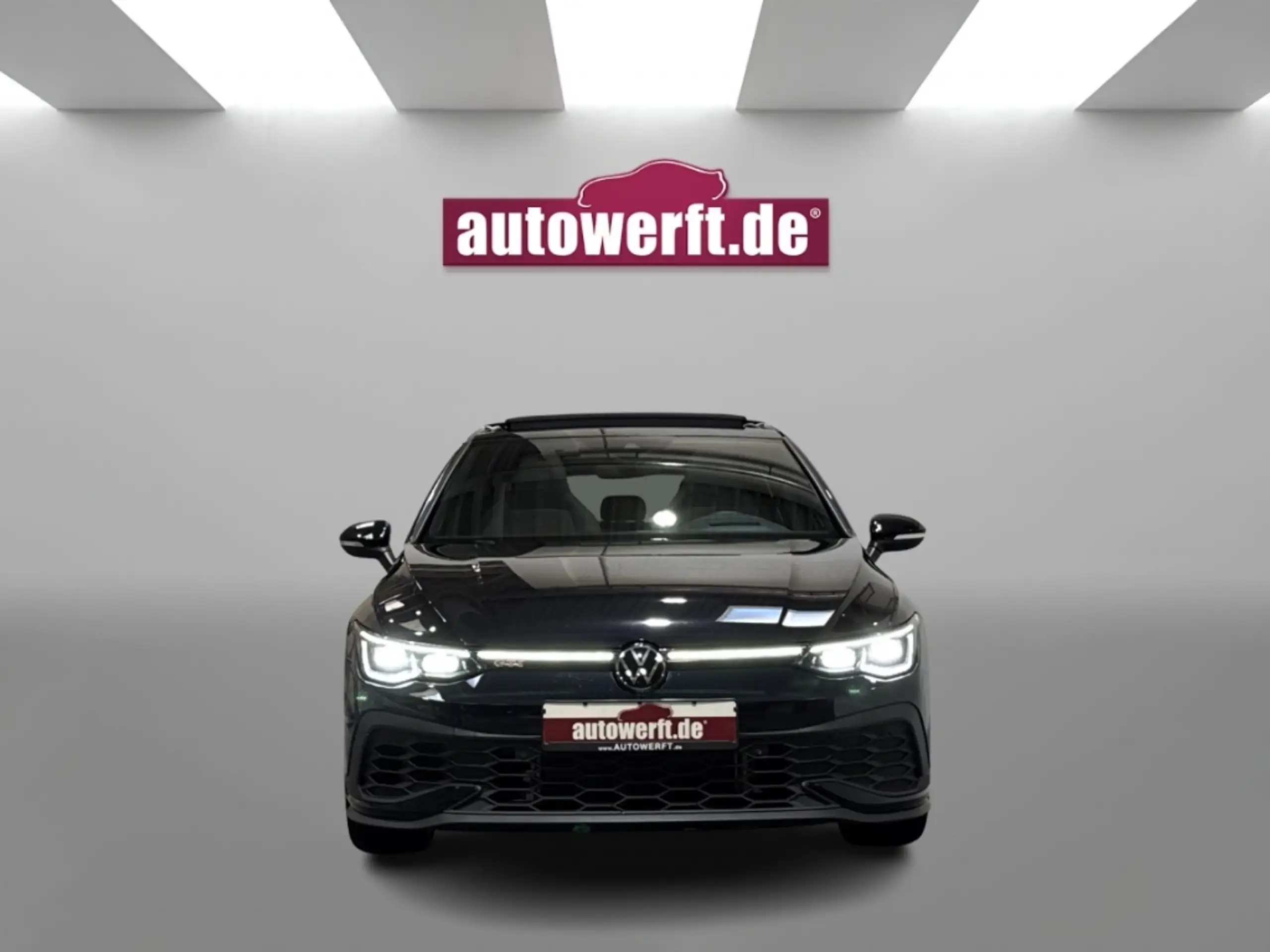 Volkswagen - Golf GTI