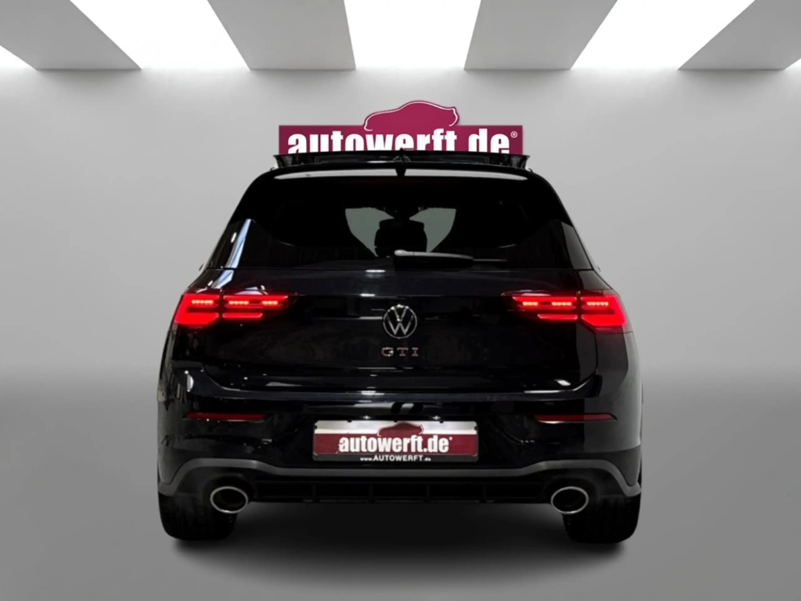 Volkswagen - Golf GTI