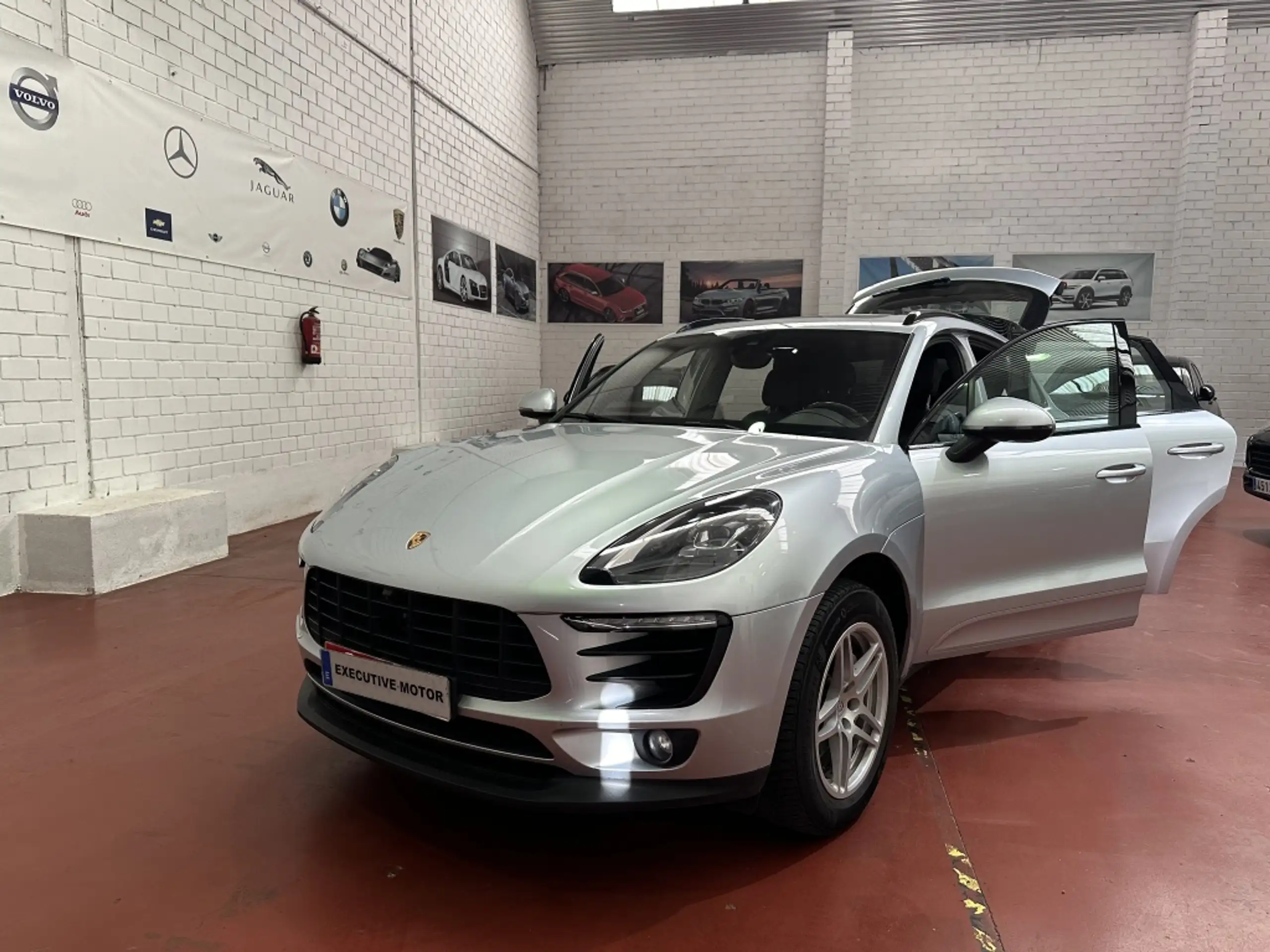 Porsche - Macan