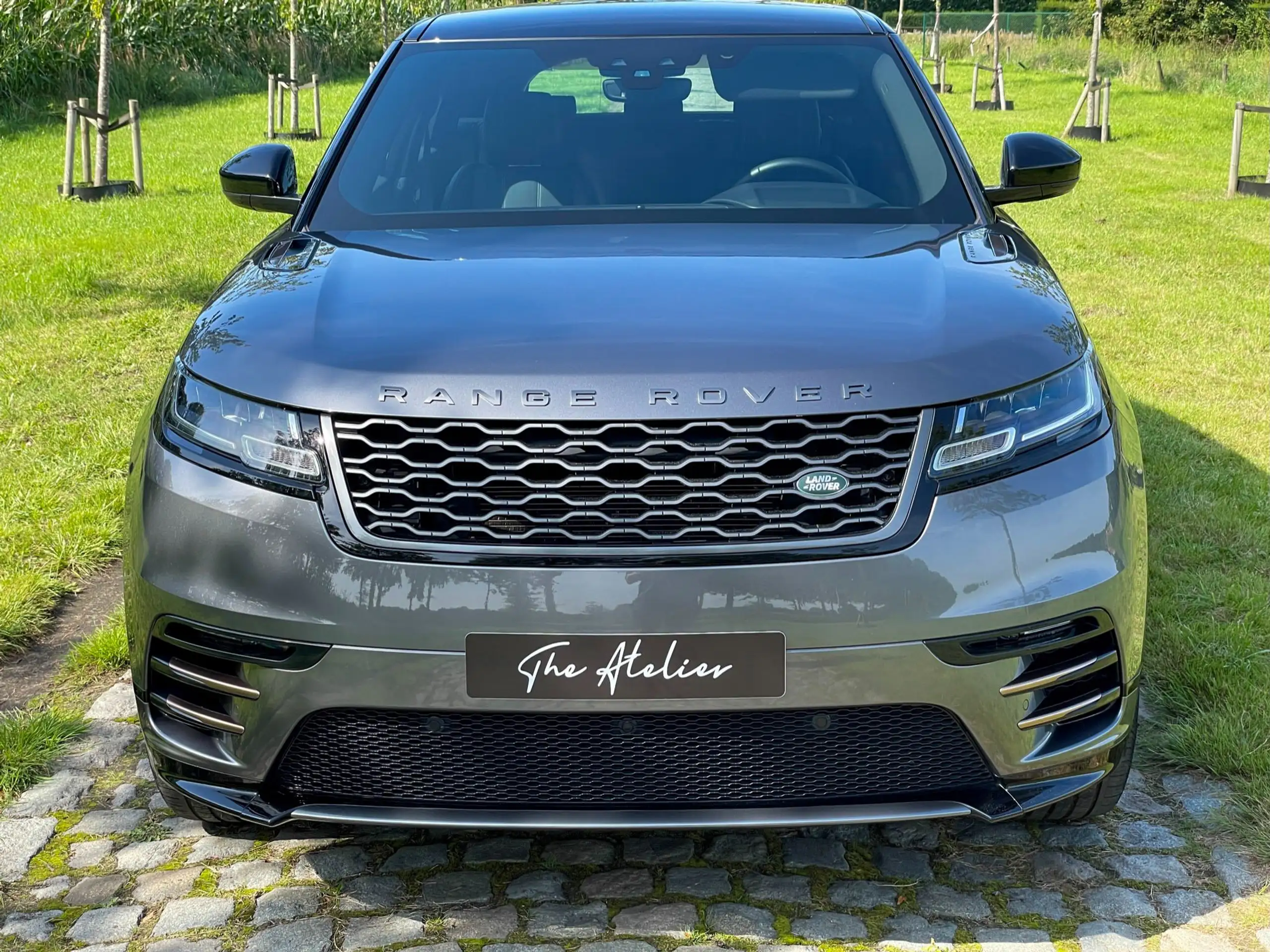 Land Rover - Range Rover Velar