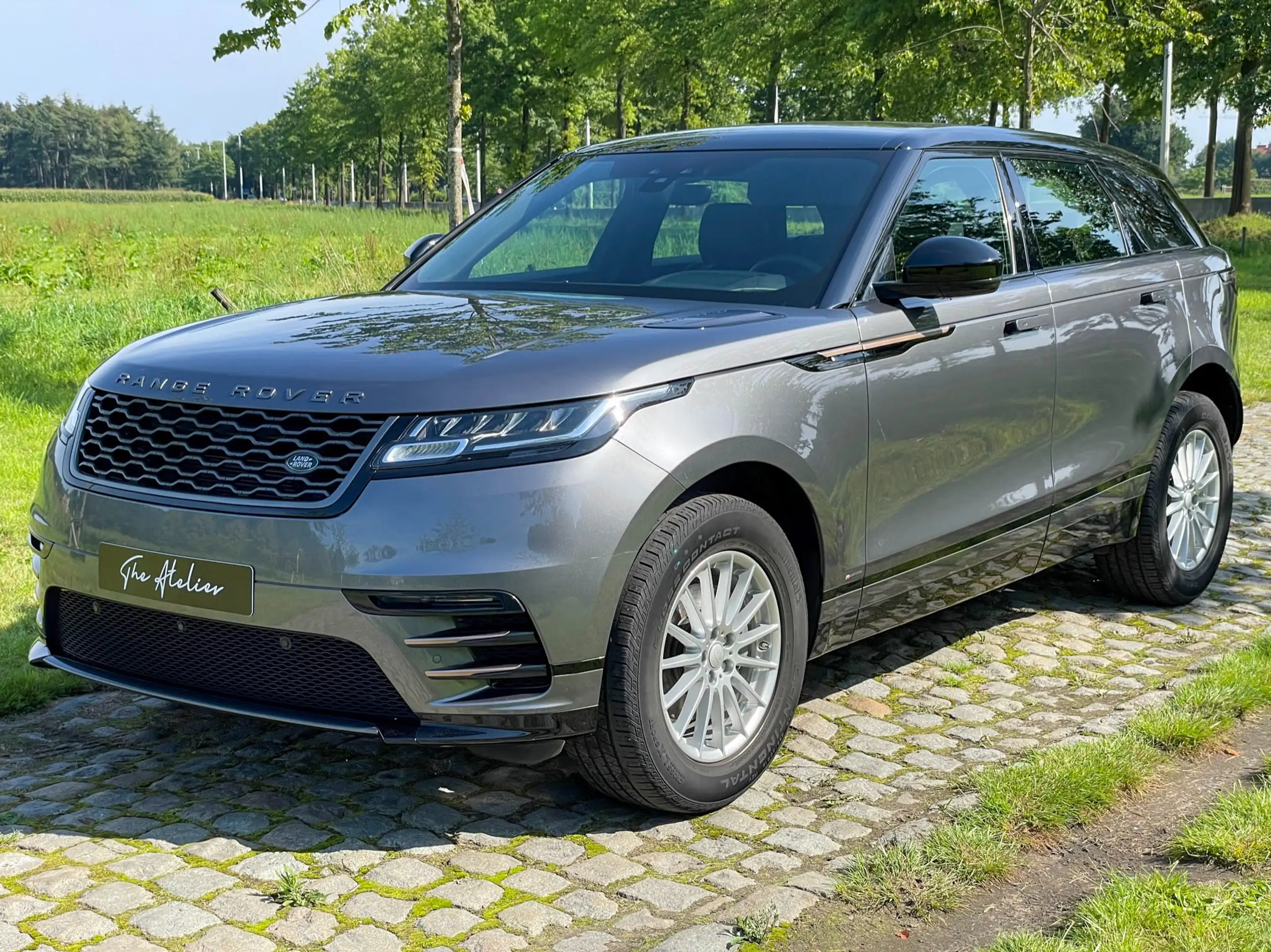 Land Rover - Range Rover Velar