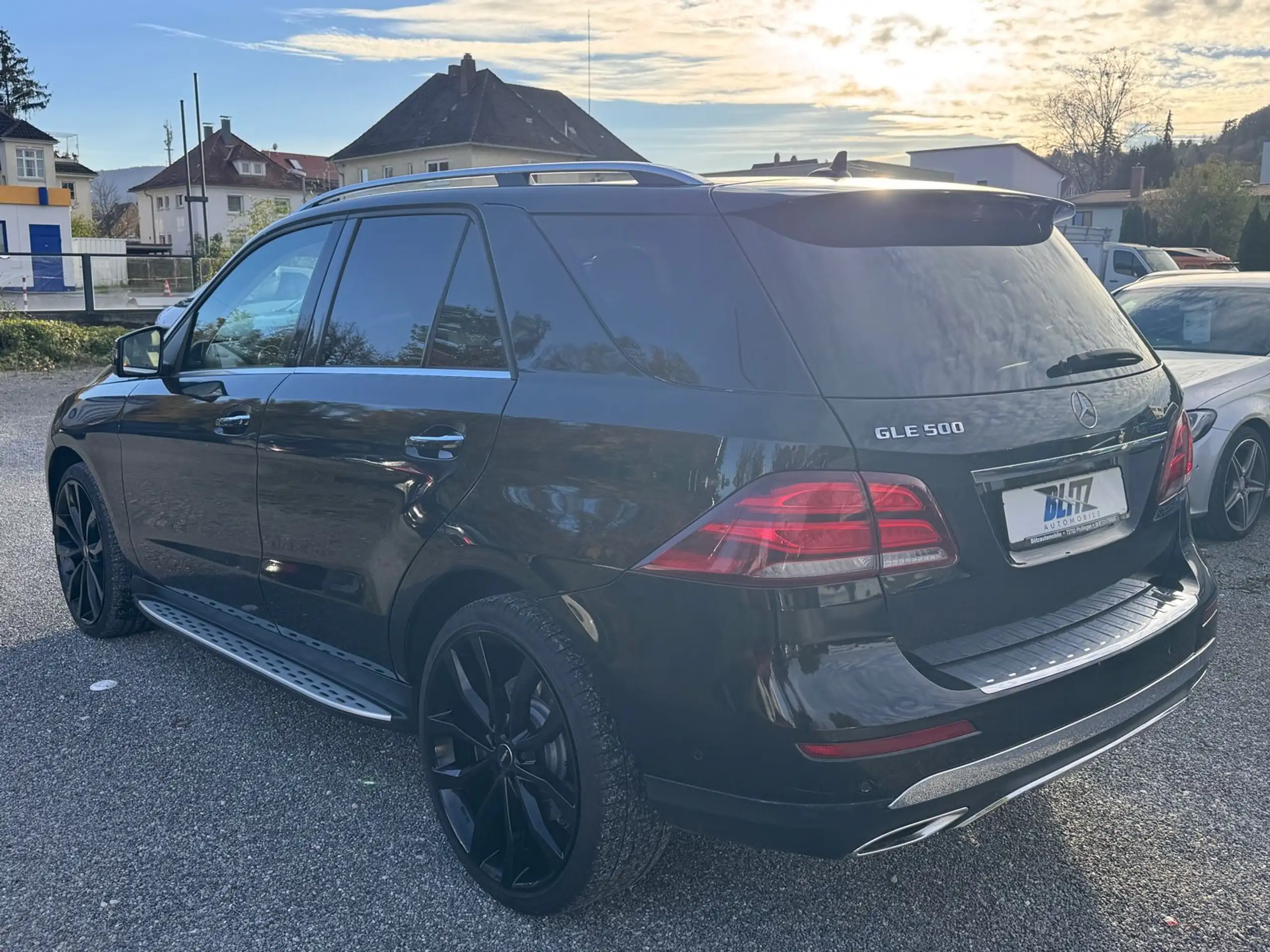 Mercedes-Benz - GLE 500