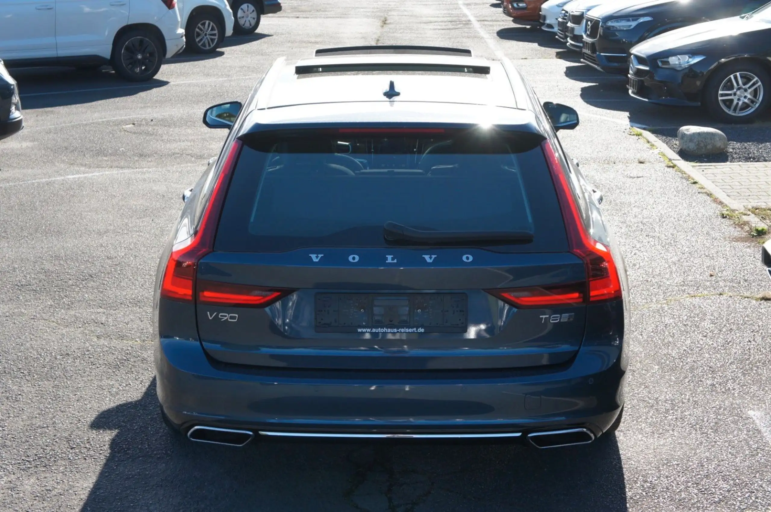 Volvo - V90