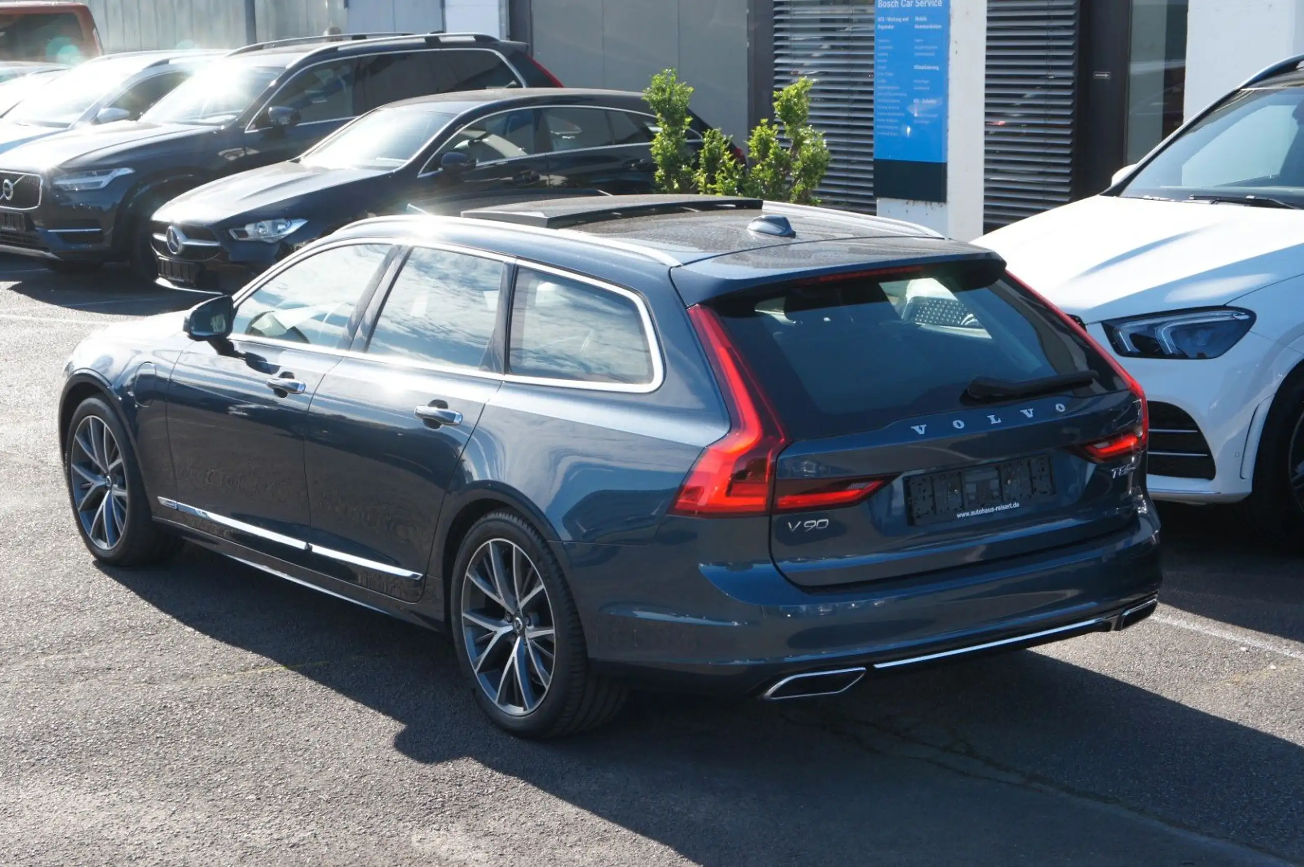 Volvo - V90