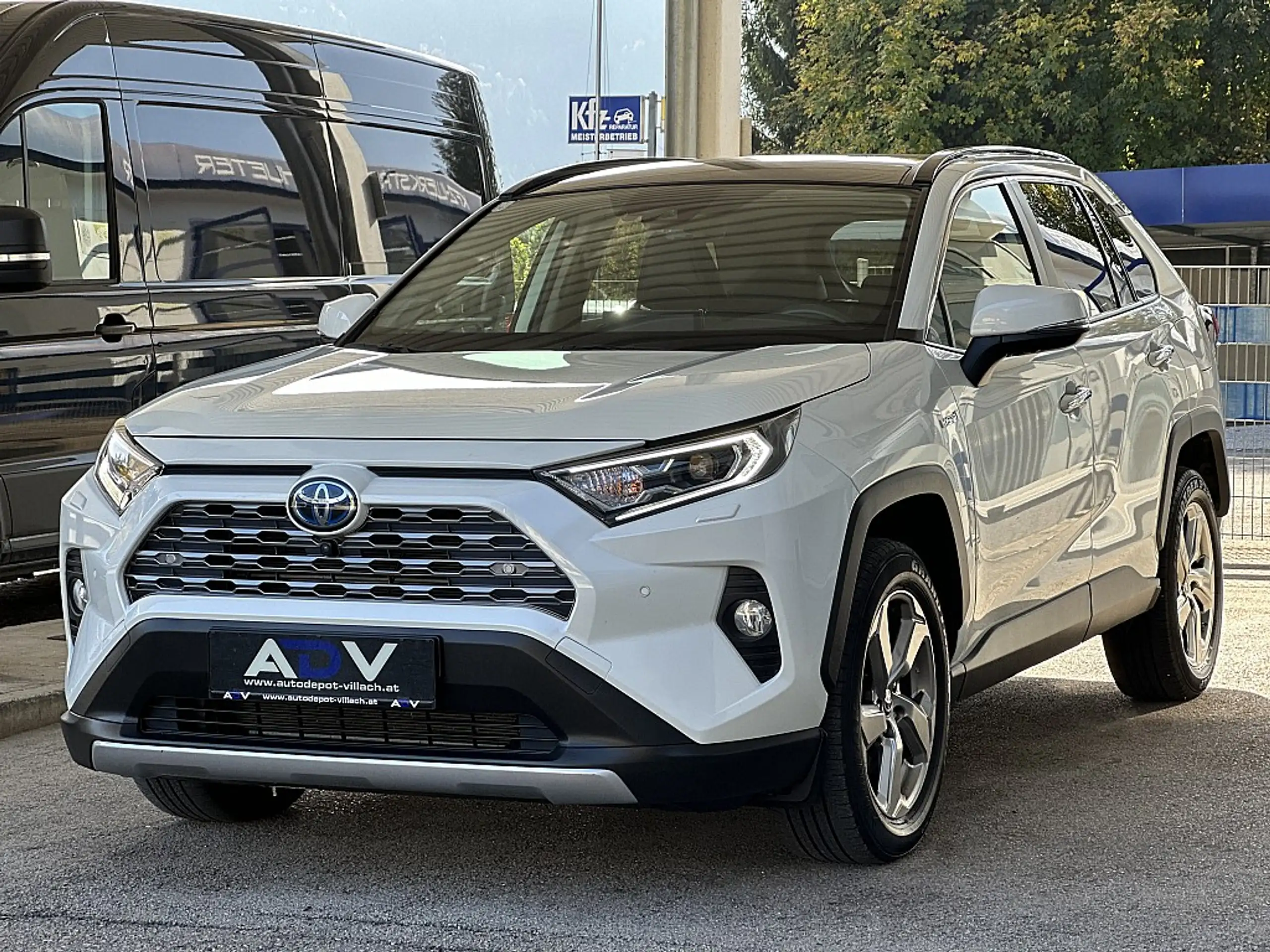 Toyota - RAV 4